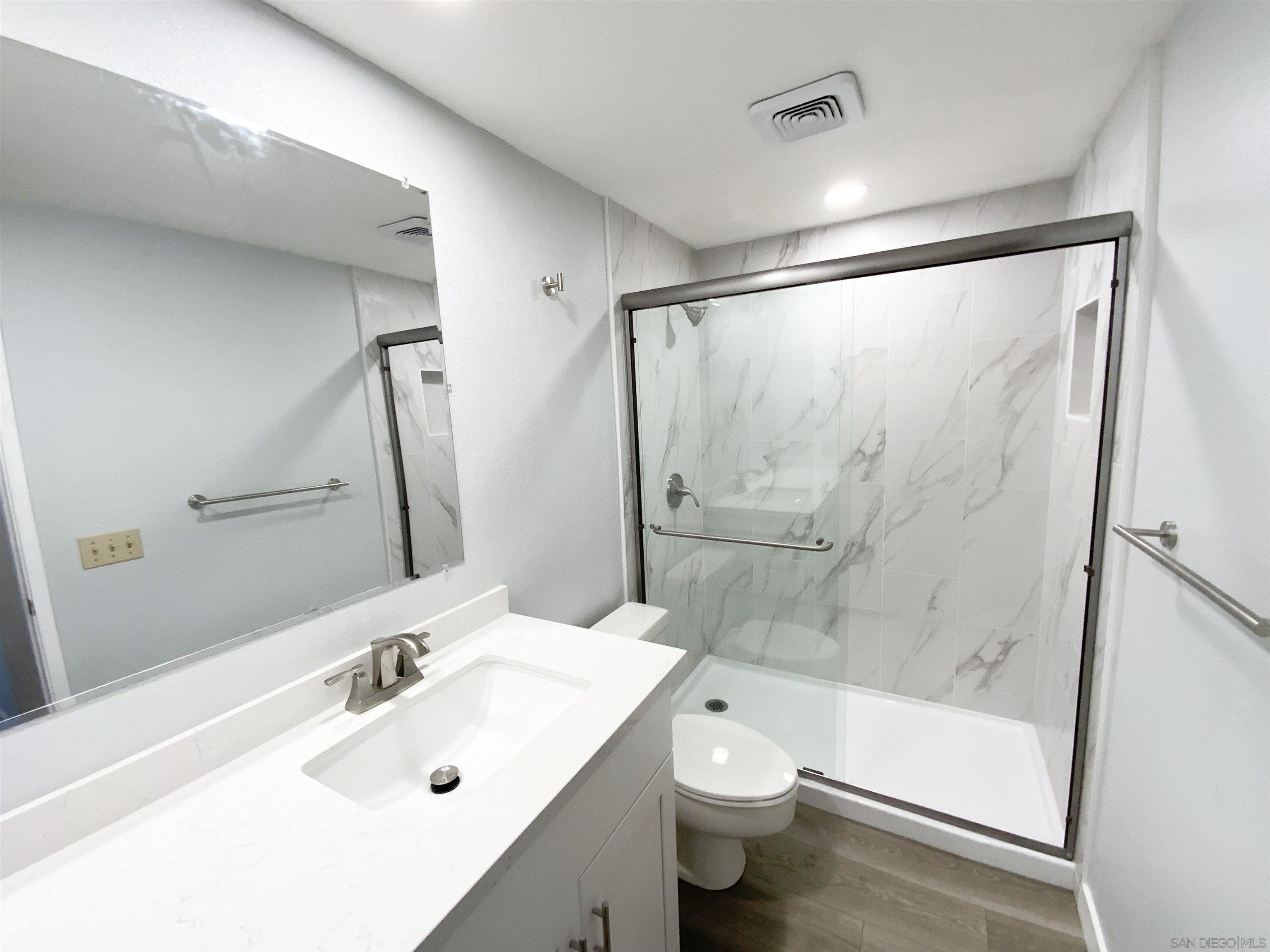 Detail Gallery Image 17 of 23 For 80  Kingston, Coronado,  CA 92118 - 3 Beds | 2 Baths