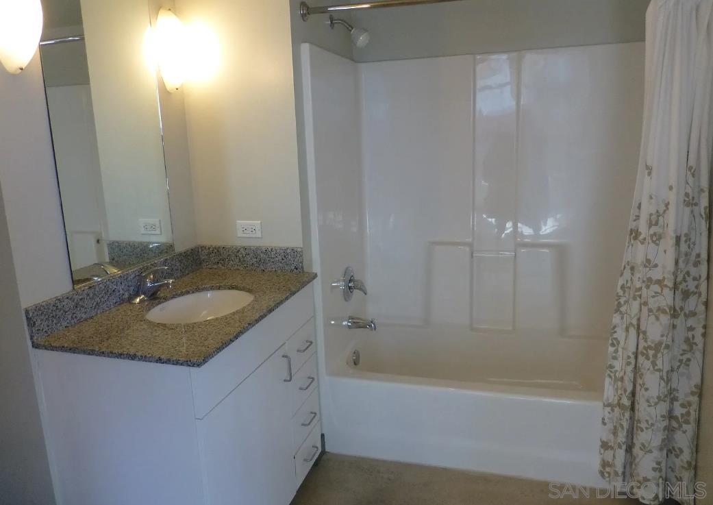 Detail Gallery Image 10 of 17 For 425  W Beech  702, San Diego,  CA 92101 - 1 Beds | 1 Baths