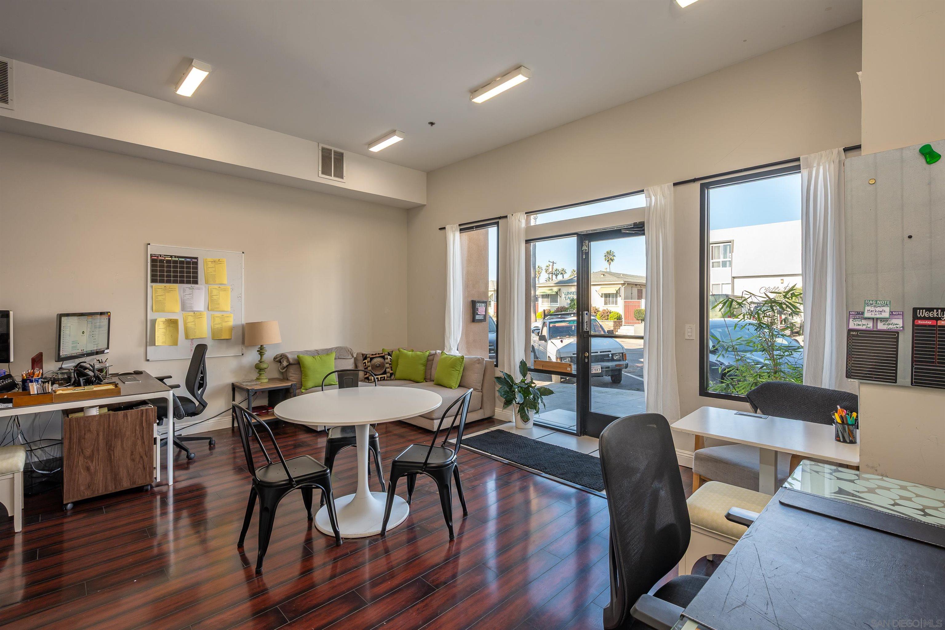 Detail Gallery Image 3 of 10 For 4741  Point Loma Ave, San Diego,  CA 92107 - – Beds | – Baths