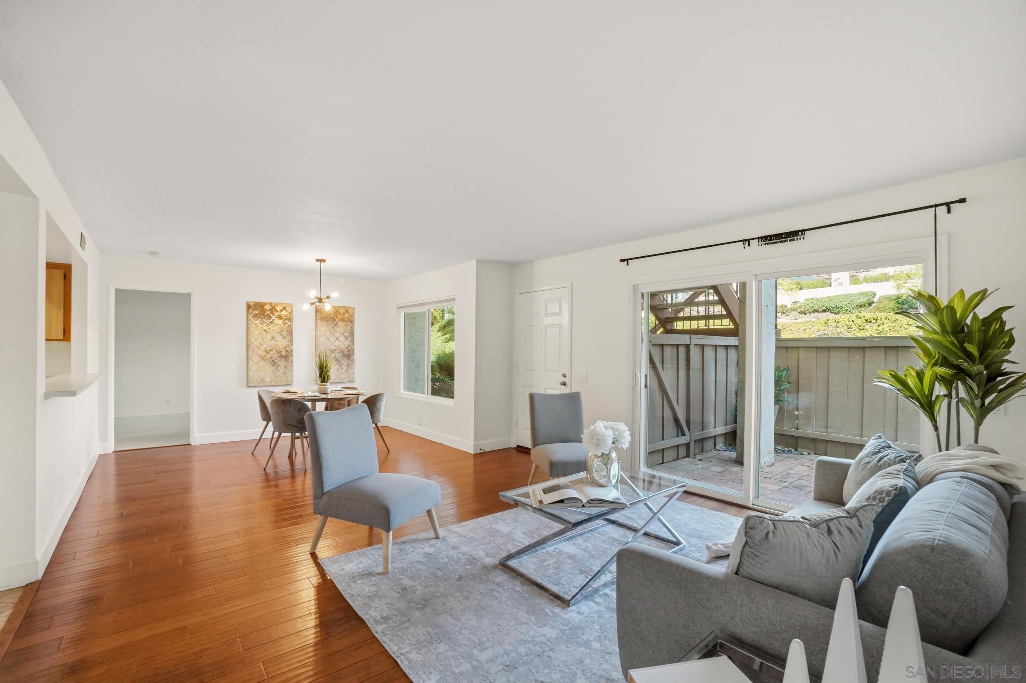 Front Image Thumbnail for SD260006791