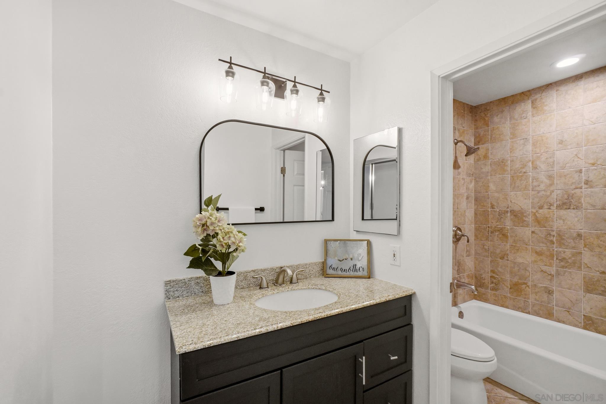 Detail Gallery Image 17 of 27 For 4040  Porte La Paz  #76,  San Diego,  CA 92122 - 2 Beds | 2 Baths