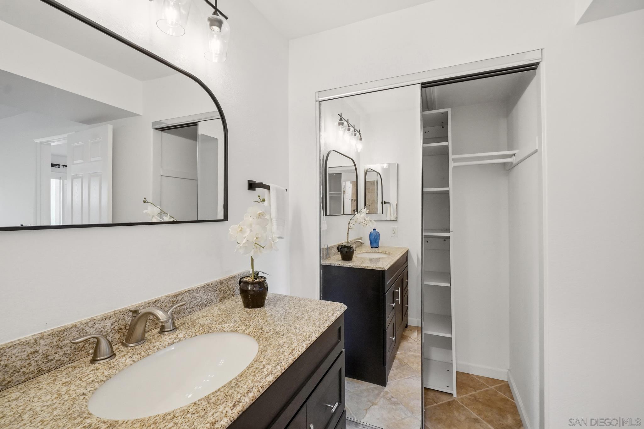 Detail Gallery Image 24 of 27 For 4040  Porte La Paz  #76,  San Diego,  CA 92122 - 2 Beds | 2 Baths