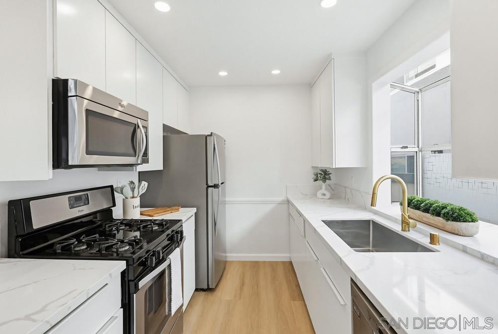 Detail Gallery Image 19 of 58 For 3116  Groton Way  #2,  San Diego,  CA 92110 - 3 Beds | 2 Baths