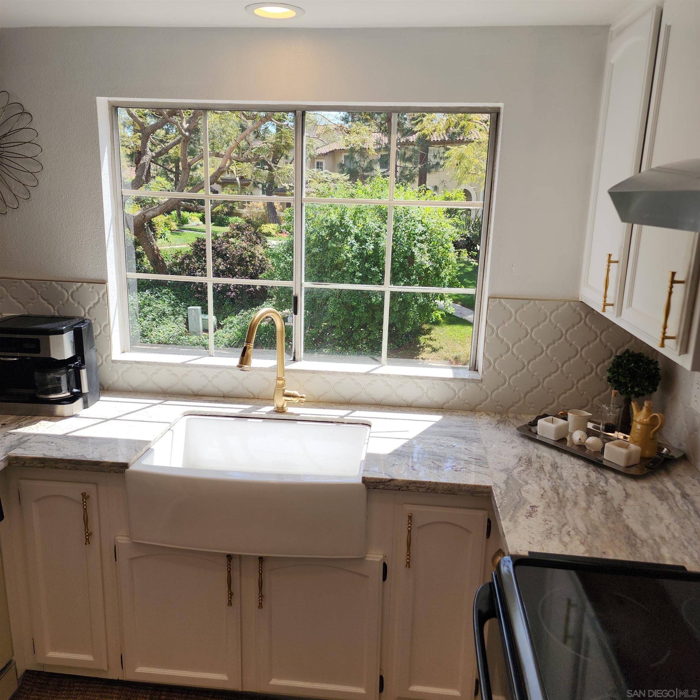 Detail Gallery Image 13 of 25 For 4050  Porte De Palmas  #26,  San Diego,  CA 92122 - 3 Beds | 2/1 Baths