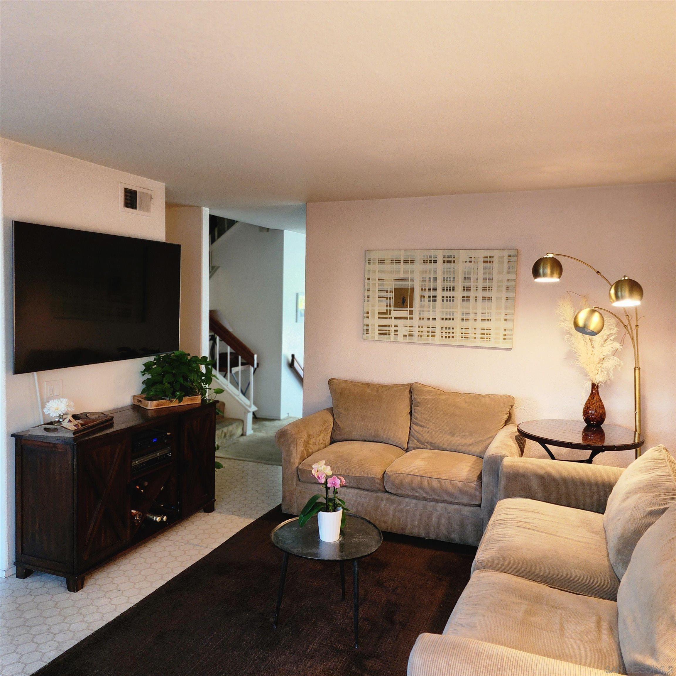 Detail Gallery Image 10 of 25 For 4050  Porte De Palmas  #26,  San Diego,  CA 92122 - 3 Beds | 2/1 Baths