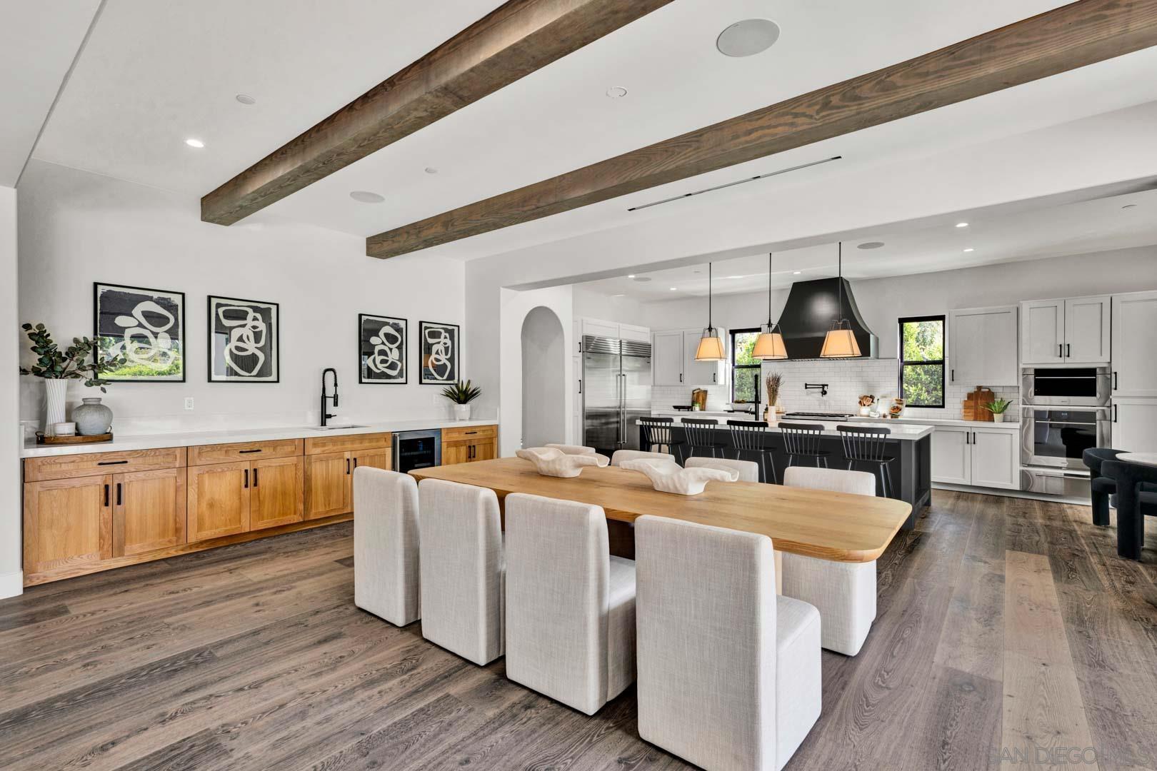 Detail Gallery Image 11 of 39 For 6344  La Pintura Dr, La Jolla,  CA 92037 - 6 Beds | 7/1 Baths