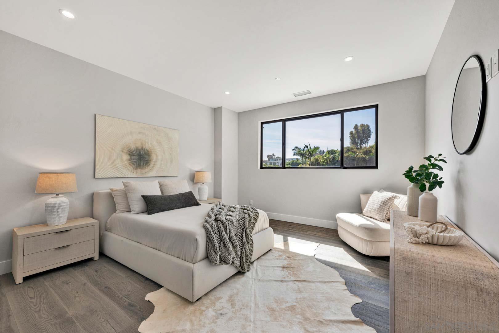 Detail Gallery Image 24 of 39 For 6344  La Pintura Dr, La Jolla,  CA 92037 - 6 Beds | 7/1 Baths