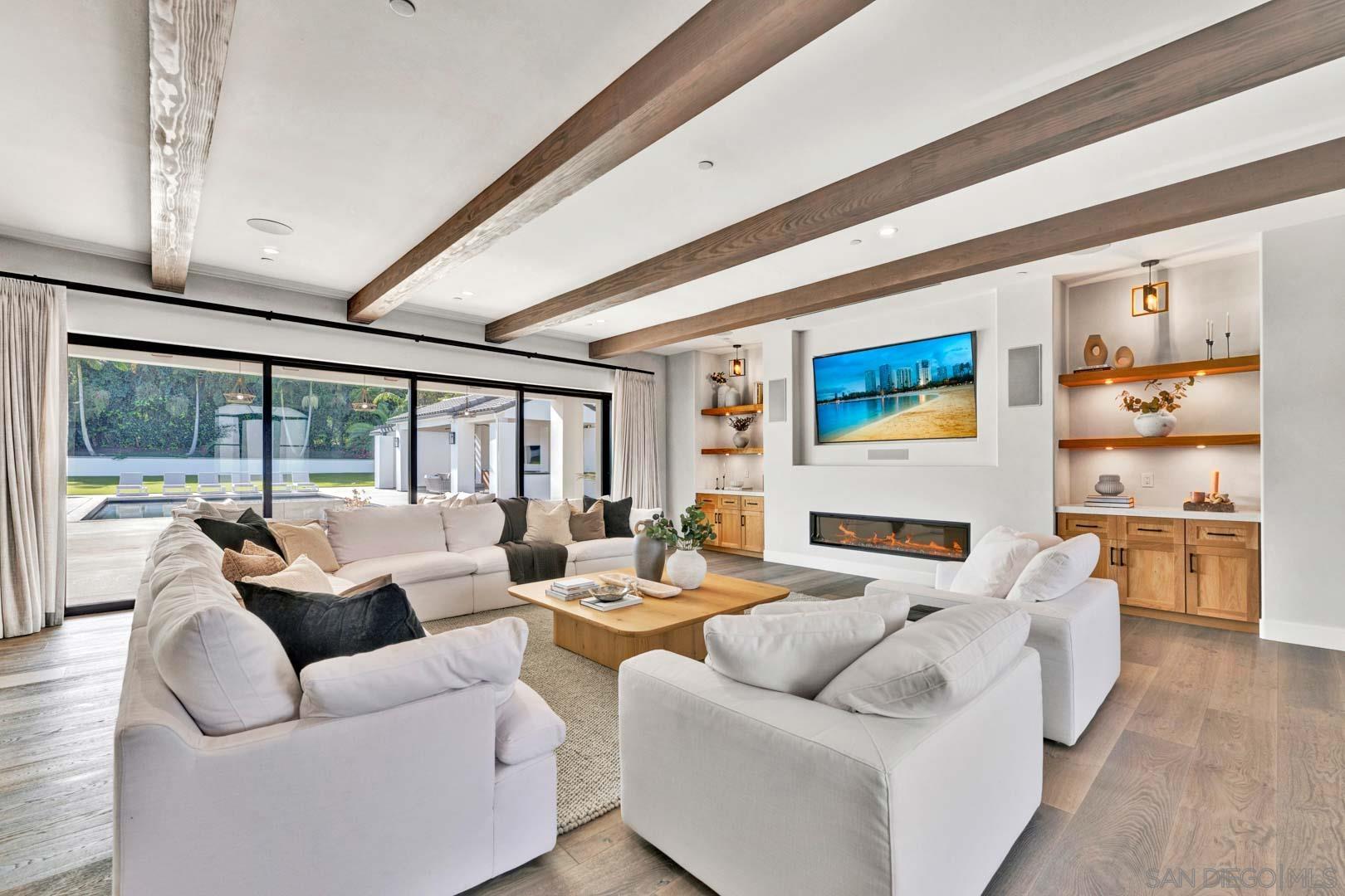 Detail Gallery Image 7 of 39 For 6344  La Pintura Dr, La Jolla,  CA 92037 - 6 Beds | 7/1 Baths