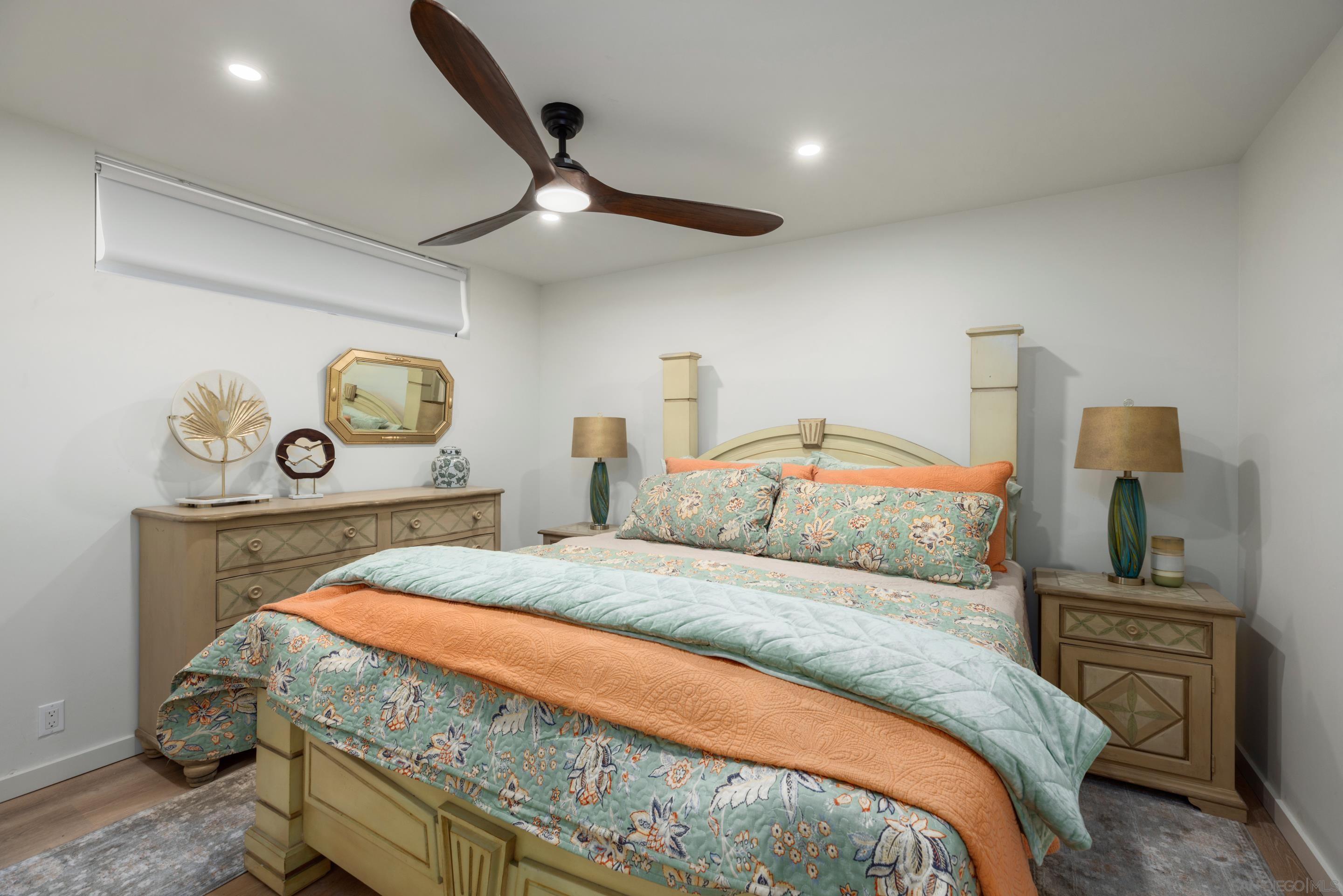 Detail Gallery Image 21 of 32 For 331  Alameda Blvd, Coronado,  CA 92118 - 7 Beds | 3/2 Baths