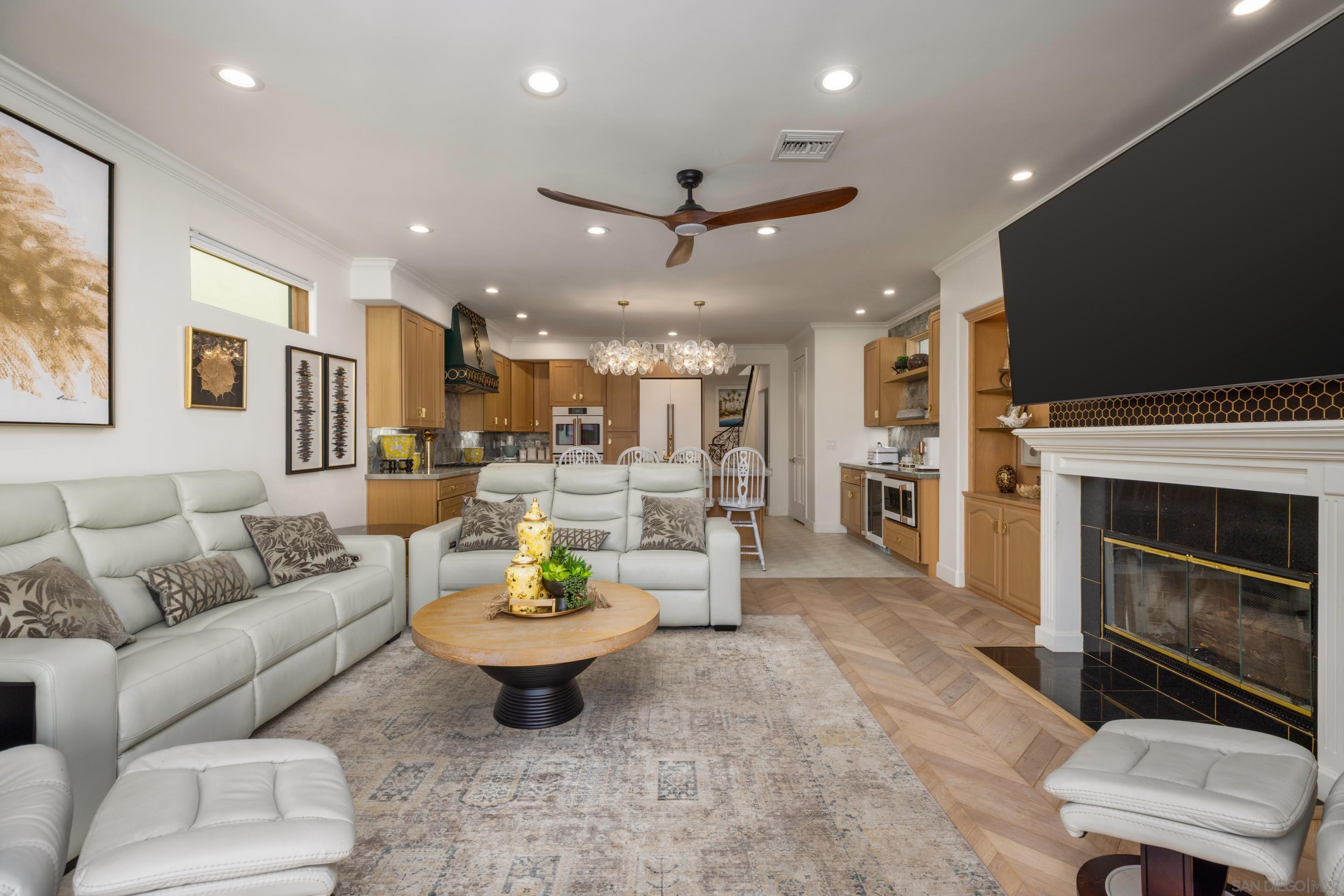 Detail Gallery Image 7 of 32 For 331  Alameda Blvd, Coronado,  CA 92118 - 7 Beds | 3/2 Baths