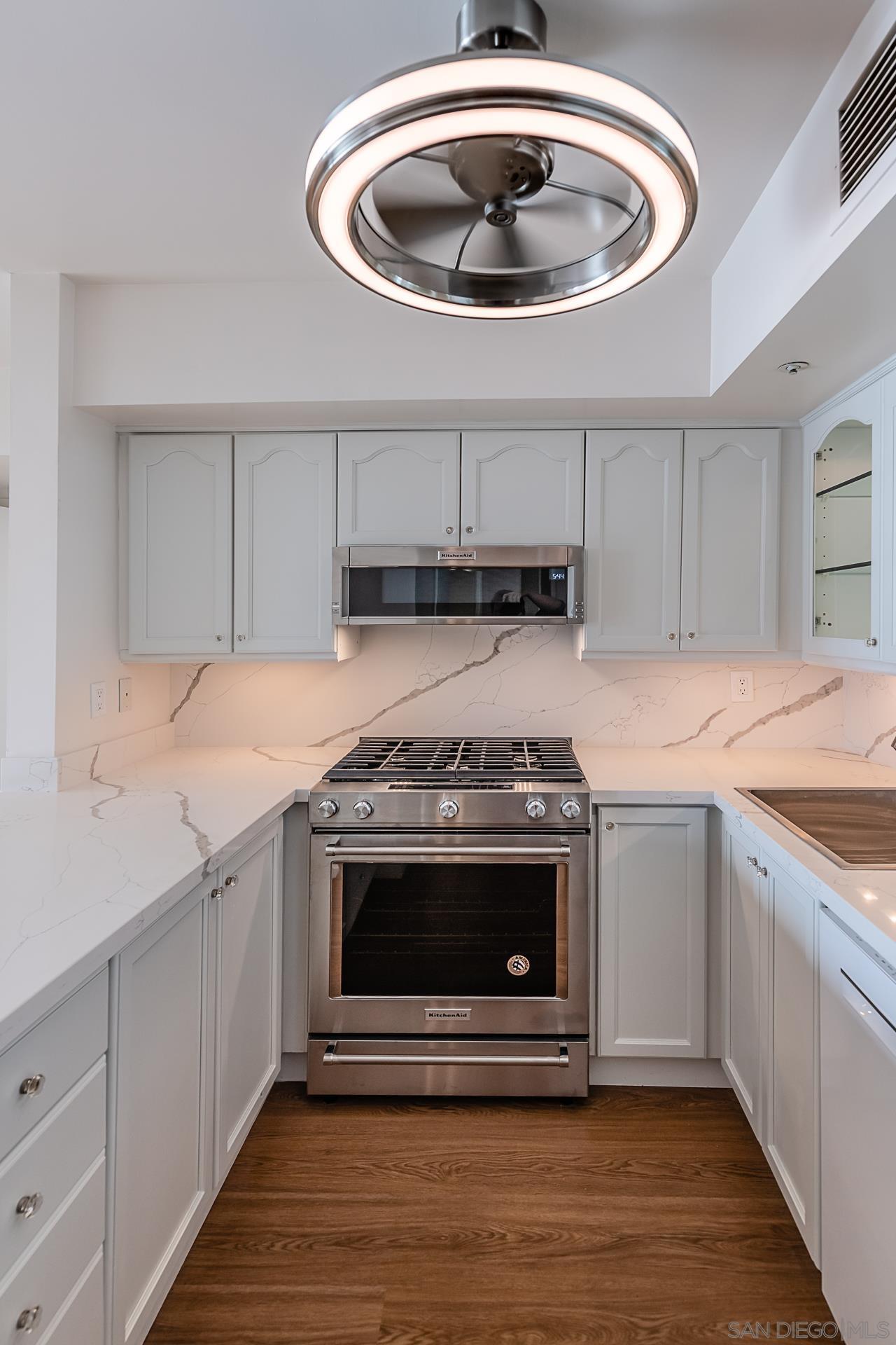 Detail Gallery Image 12 of 41 For 500 W Harbor Dr  720, San Diego,  CA 92101 - 2 Beds | 2 Baths