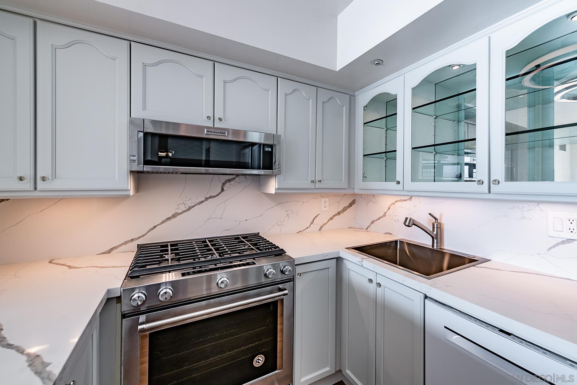 Detail Gallery Image 10 of 41 For 500 W Harbor Dr  720, San Diego,  CA 92101 - 2 Beds | 2 Baths