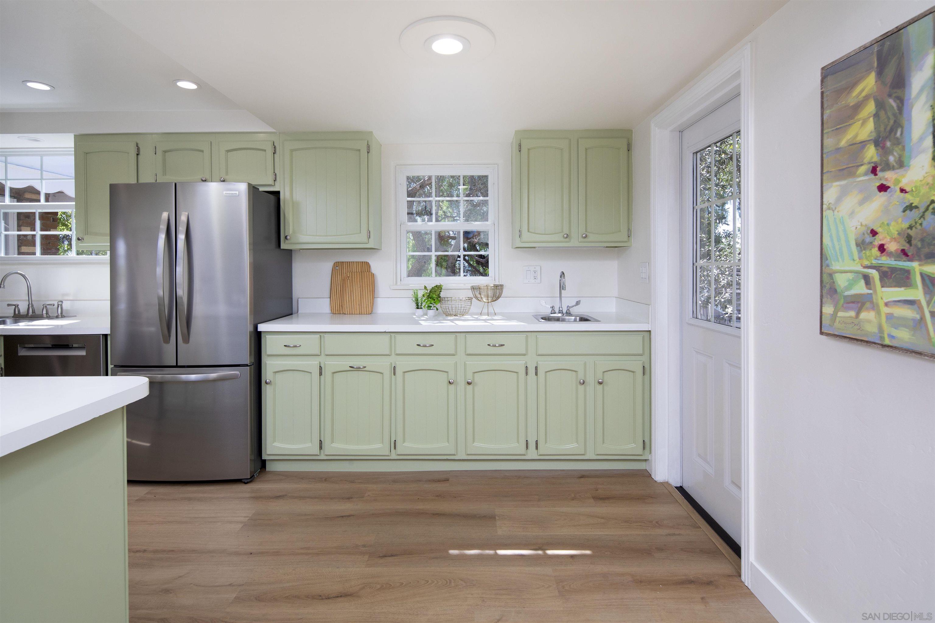 Detail Gallery Image 12 of 75 For 1820  Grove Road, El Cajon,  CA 92020 - 4 Beds | 3 Baths