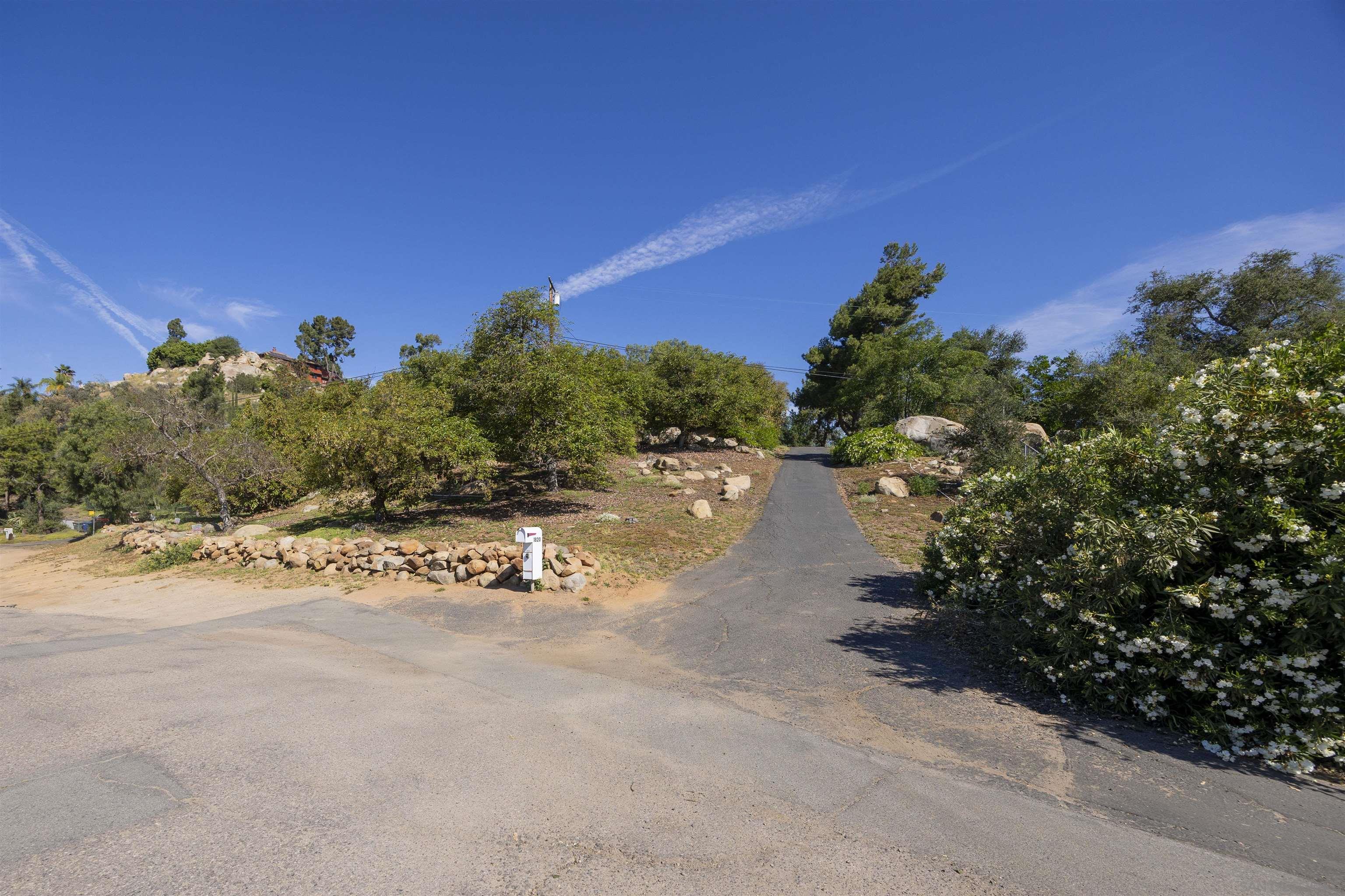 Detail Gallery Image 39 of 75 For 1820  Grove Road, El Cajon,  CA 92020 - 4 Beds | 3 Baths