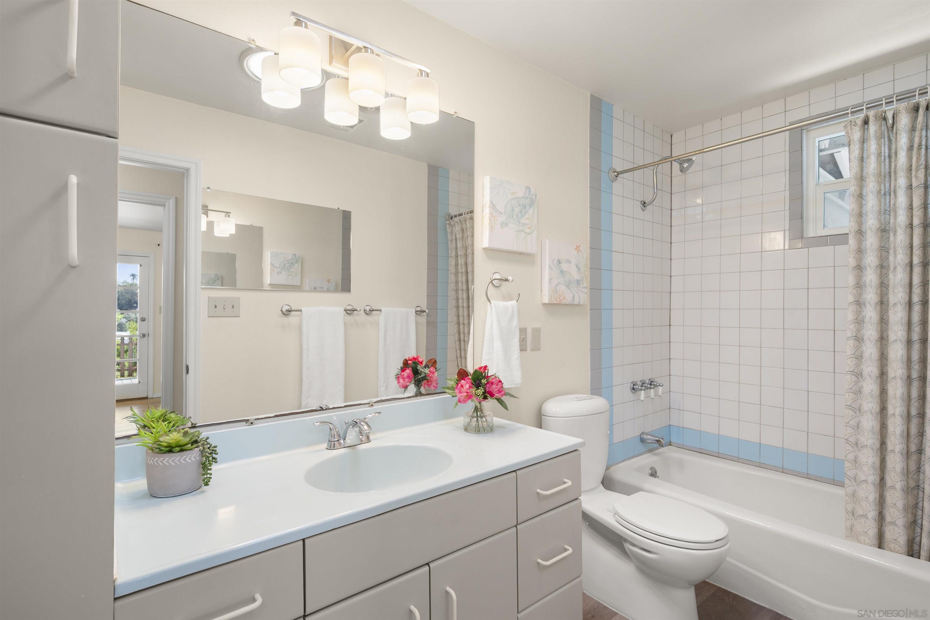 Detail Gallery Image 22 of 35 For 2762  Ridge View Drive, San Diego,  CA 92105 - 2 Beds | 1 Baths