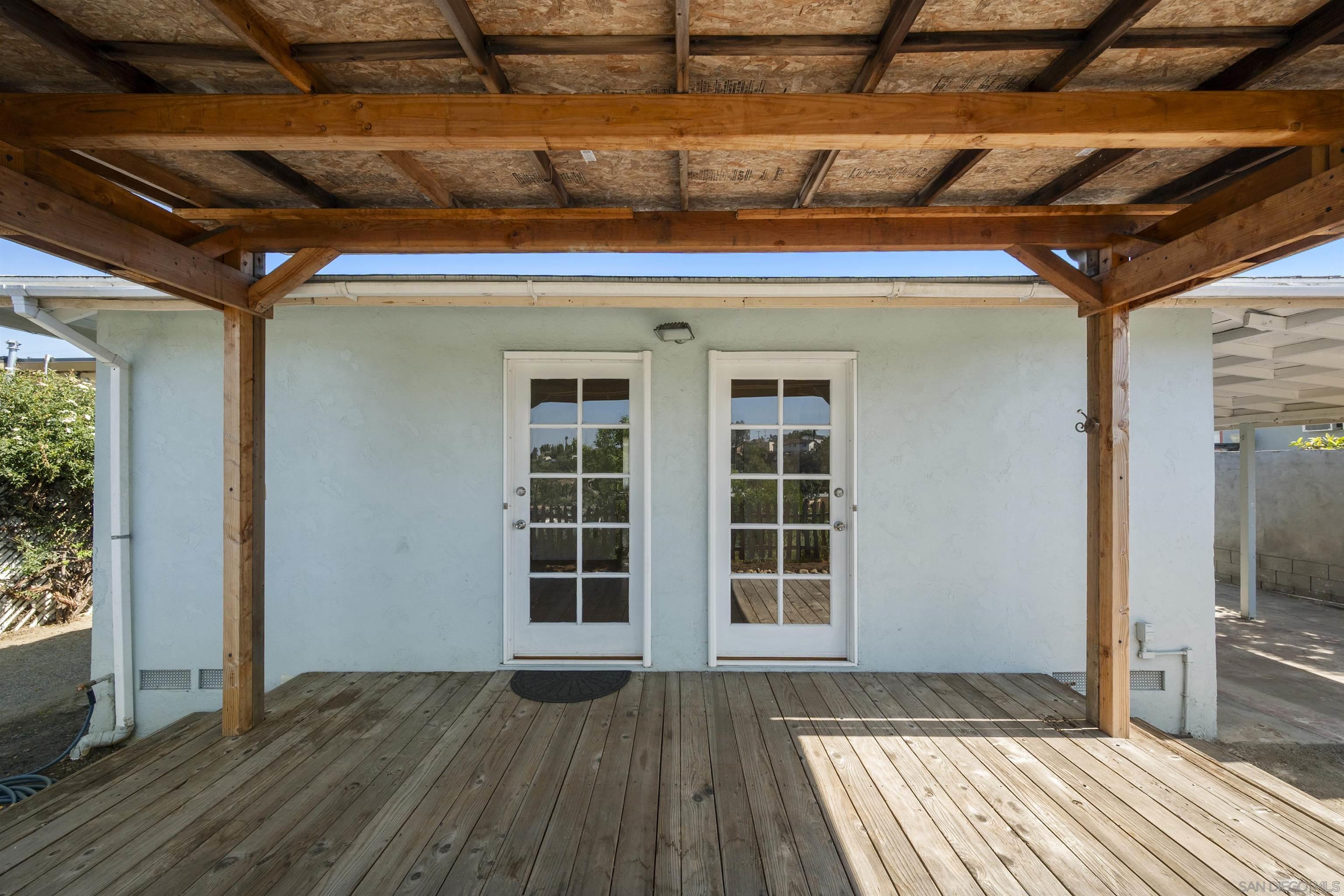 Detail Gallery Image 27 of 35 For 2762  Ridge View Drive, San Diego,  CA 92105 - 2 Beds | 1 Baths