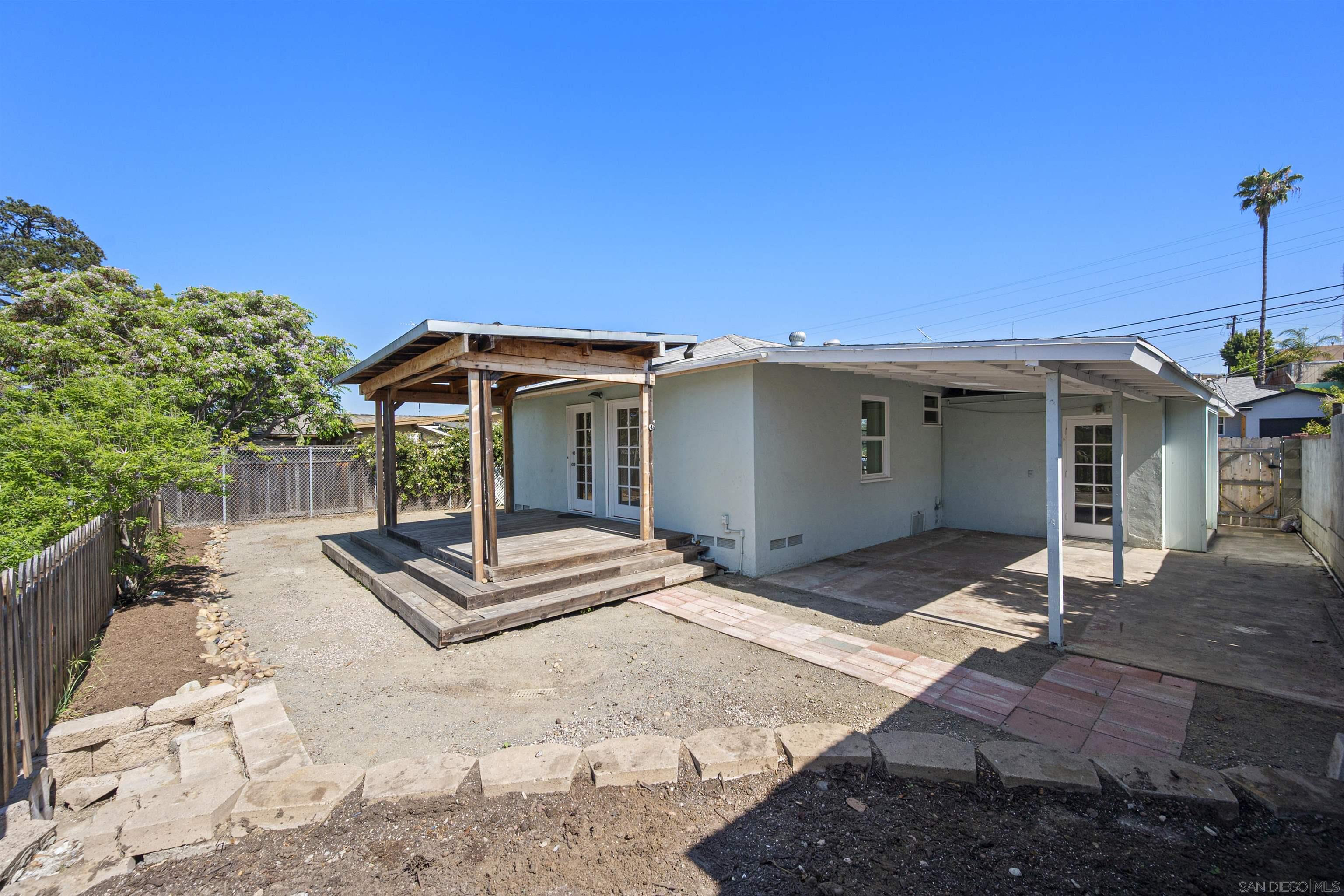 Detail Gallery Image 30 of 35 For 2762  Ridge View Drive, San Diego,  CA 92105 - 2 Beds | 1 Baths