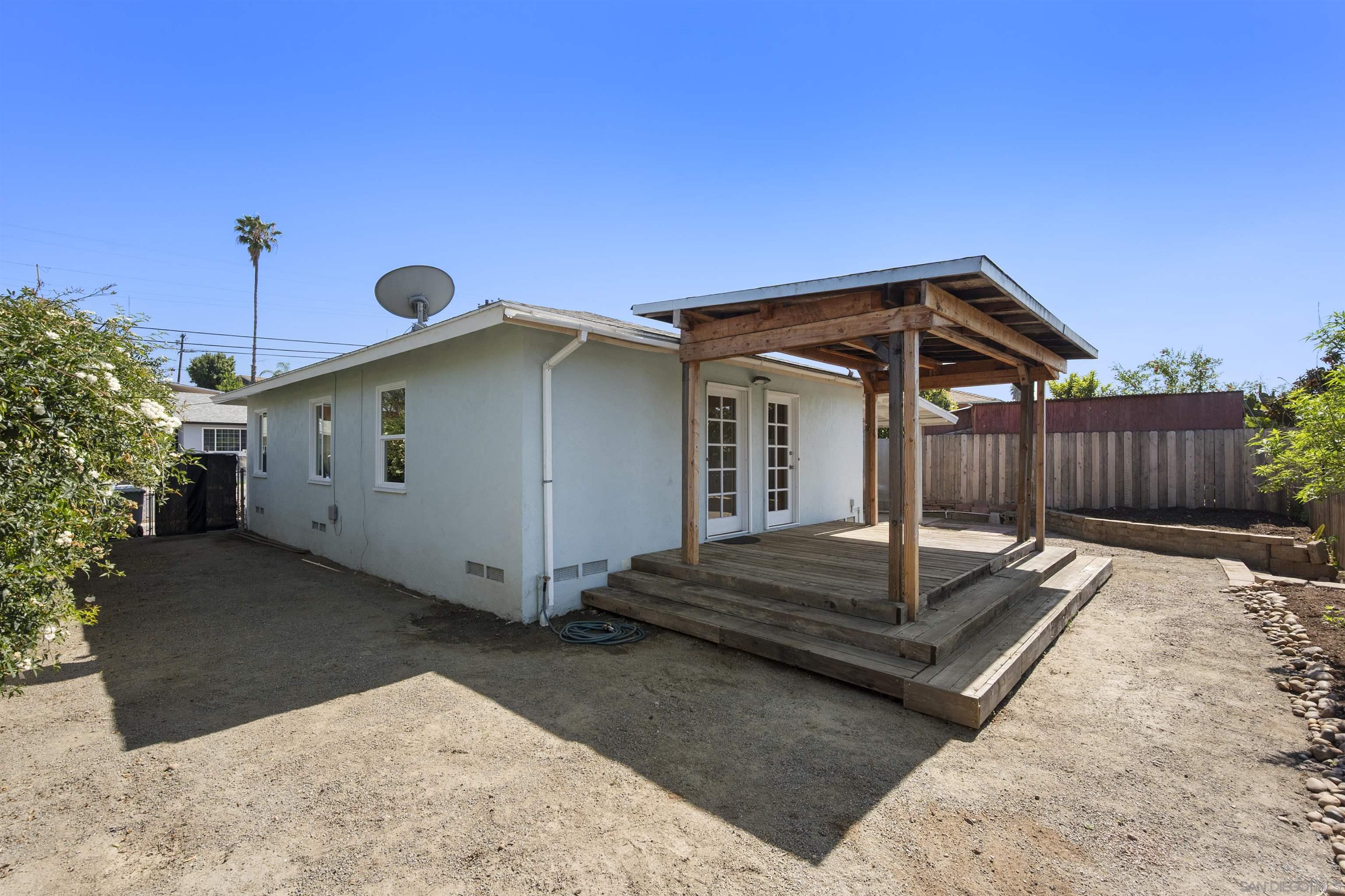 Detail Gallery Image 31 of 35 For 2762  Ridge View Drive, San Diego,  CA 92105 - 2 Beds | 1 Baths