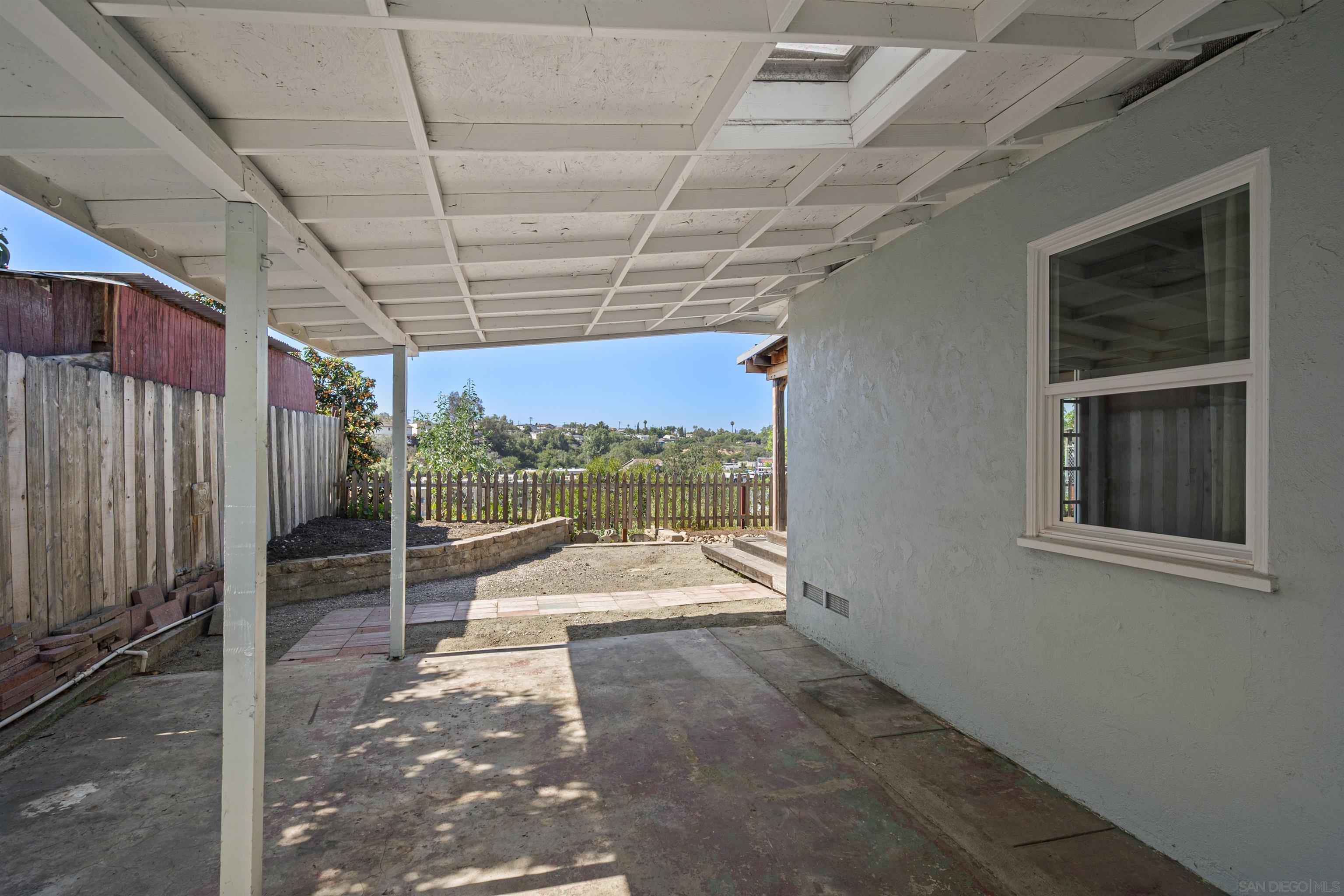 Detail Gallery Image 33 of 35 For 2762  Ridge View Drive, San Diego,  CA 92105 - 2 Beds | 1 Baths
