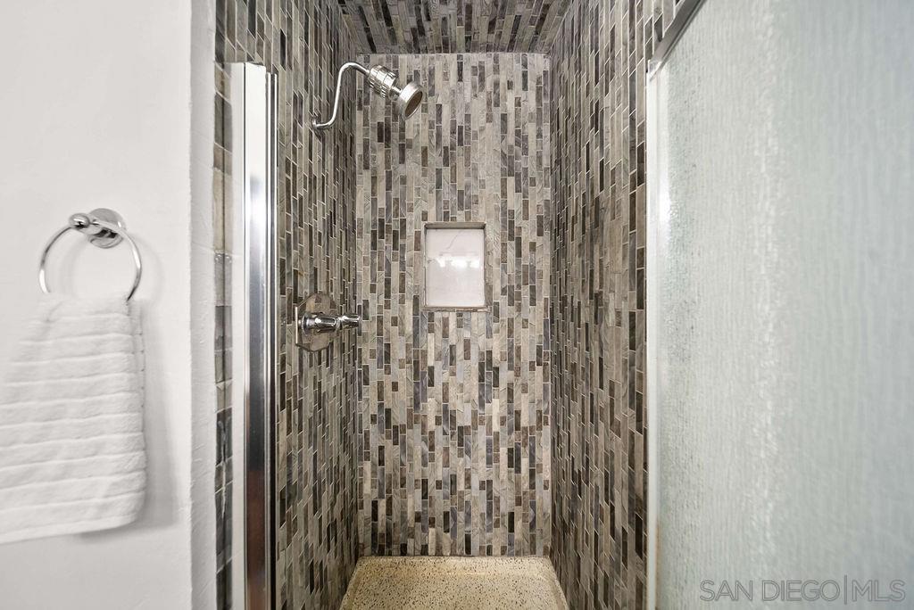 Detail Gallery Image 17 of 29 For 1250 E Madison Ave   #C,  El Cajon,  CA 92021 - 2 Beds | 2 Baths