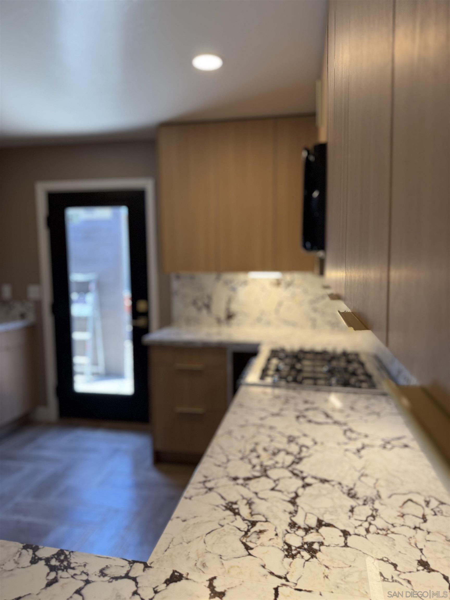 Detail Gallery Image 12 of 36 For 519  Camelot Dr, Oceanside,  CA 92054 - – Beds | – Baths