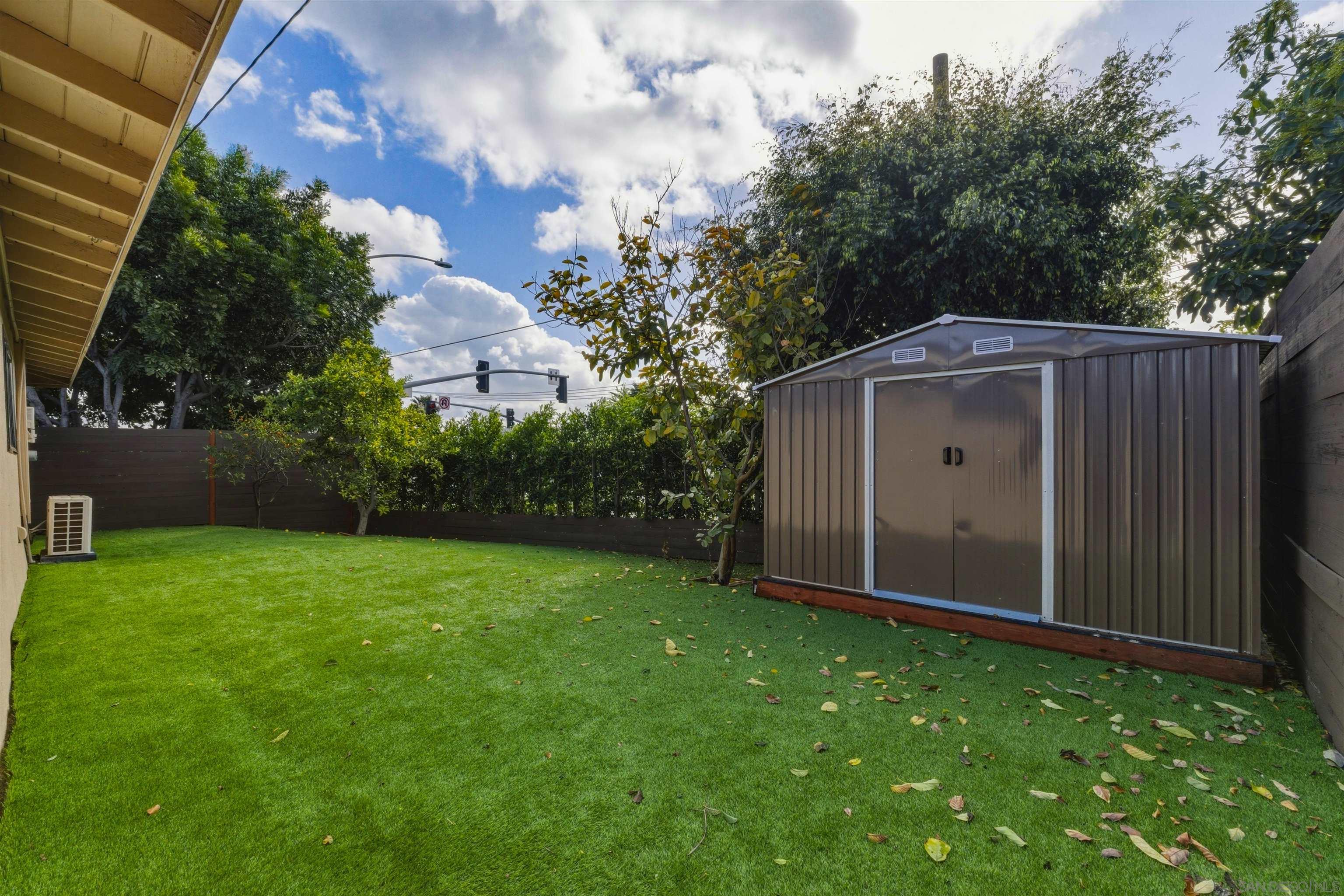 Detail Gallery Image 33 of 36 For 519  Camelot Dr, Oceanside,  CA 92054 - – Beds | – Baths