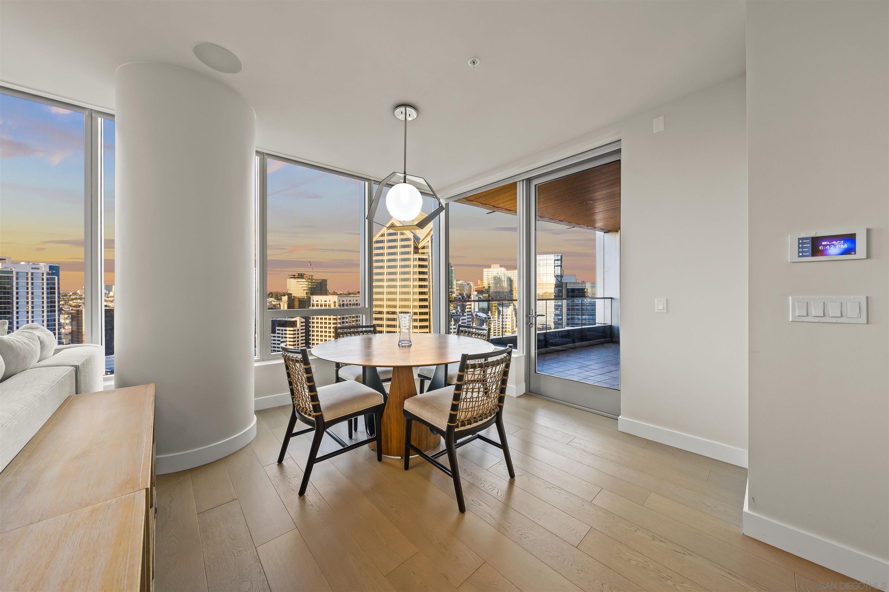 Detail Gallery Image 12 of 52 For 888 W E  3006, San Diego,  CA 92101 - 2 Beds | 2 Baths