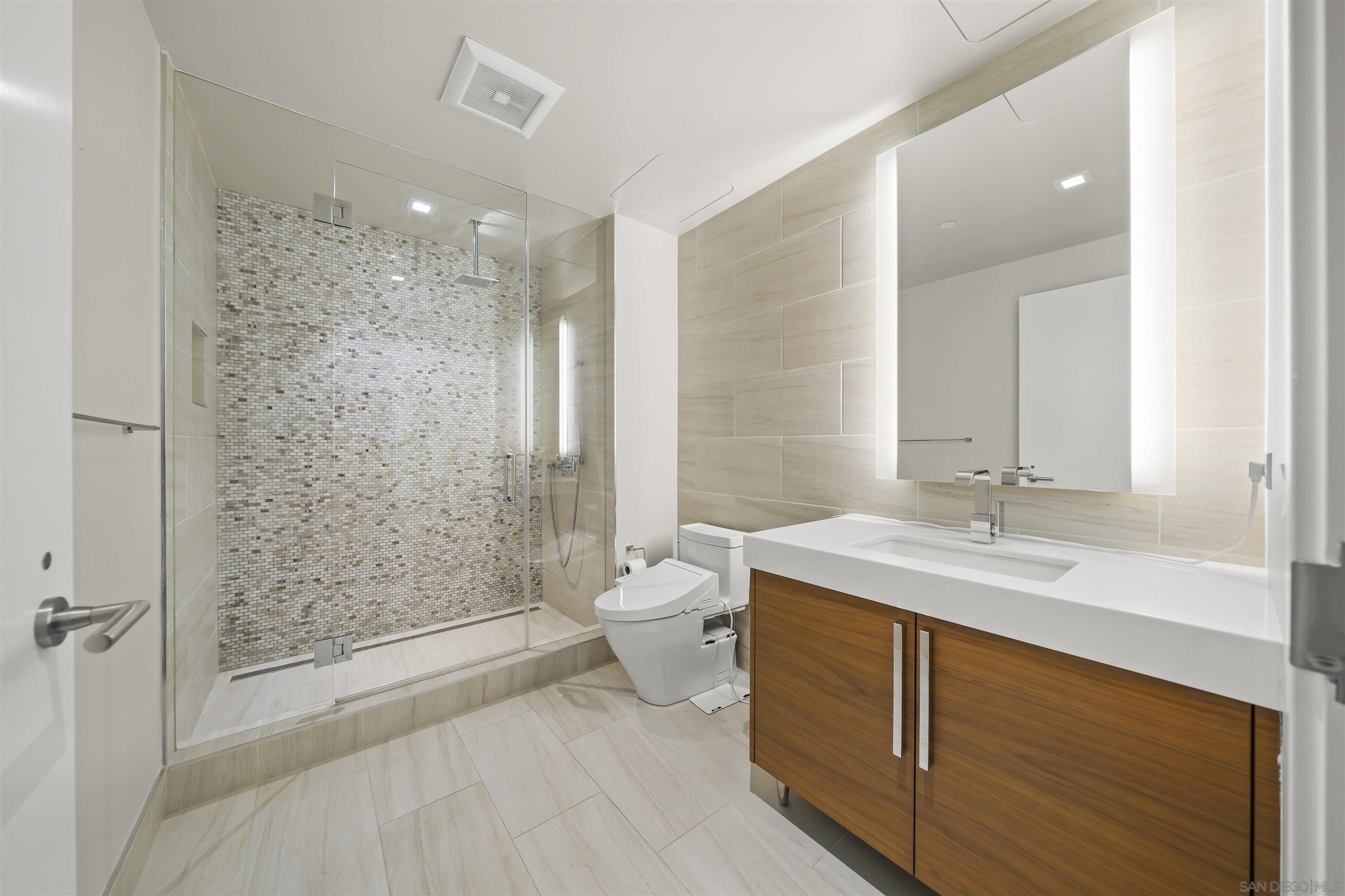 Detail Gallery Image 28 of 52 For 888 W E  3006, San Diego,  CA 92101 - 2 Beds | 2 Baths