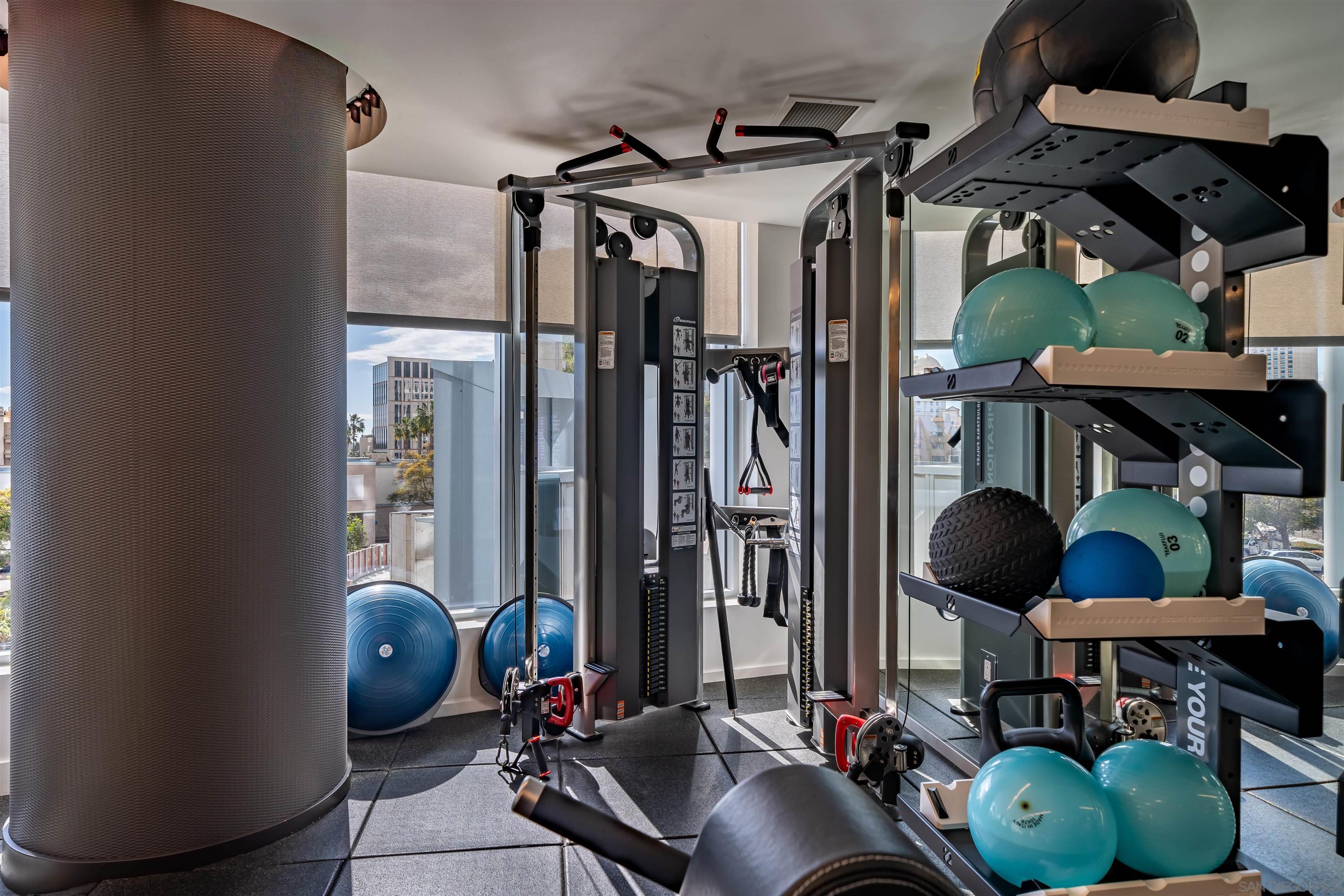 Detail Gallery Image 45 of 52 For 888 W E  3006, San Diego,  CA 92101 - 2 Beds | 2 Baths