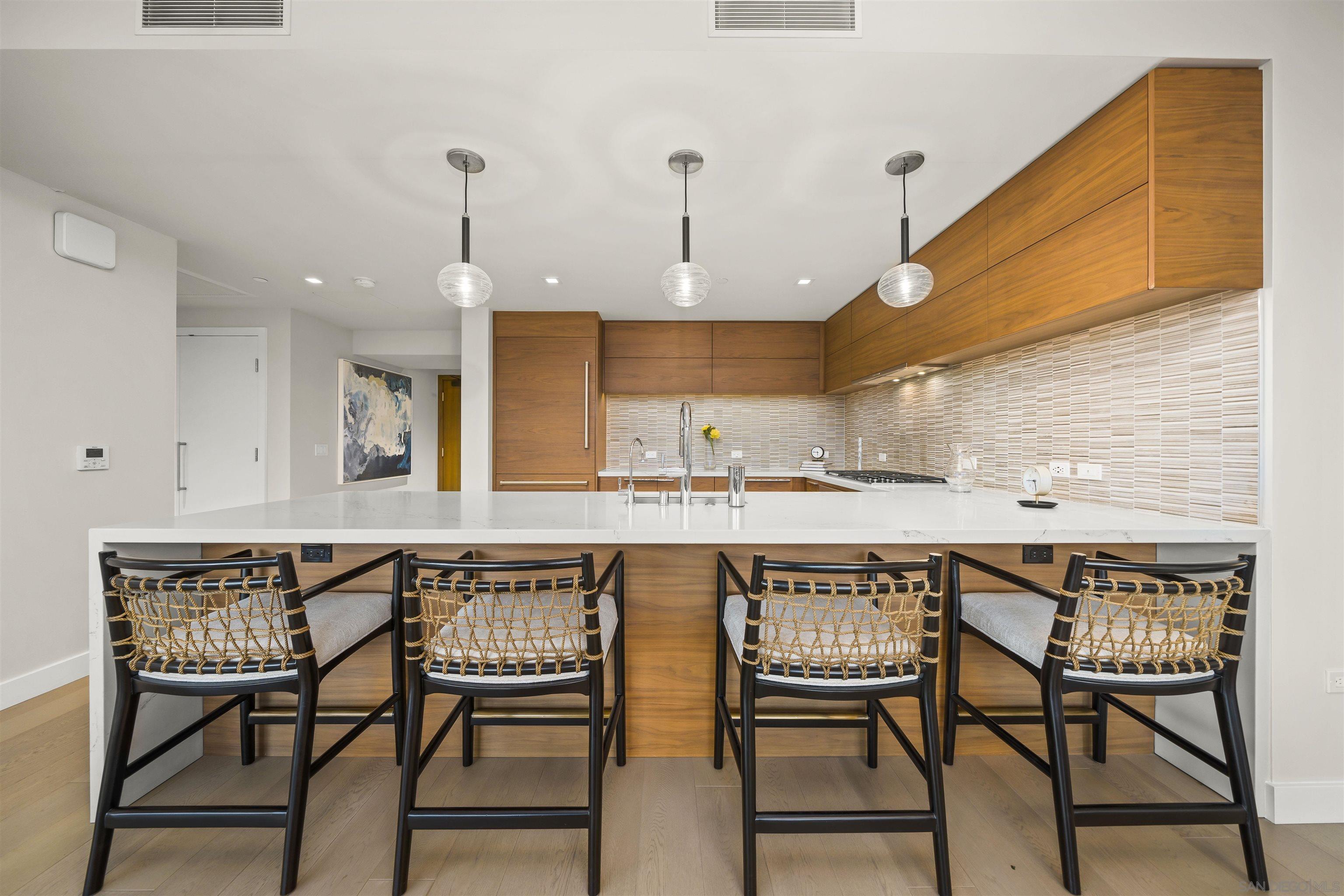 Detail Gallery Image 6 of 52 For 888 W E  3006, San Diego,  CA 92101 - 2 Beds | 2 Baths