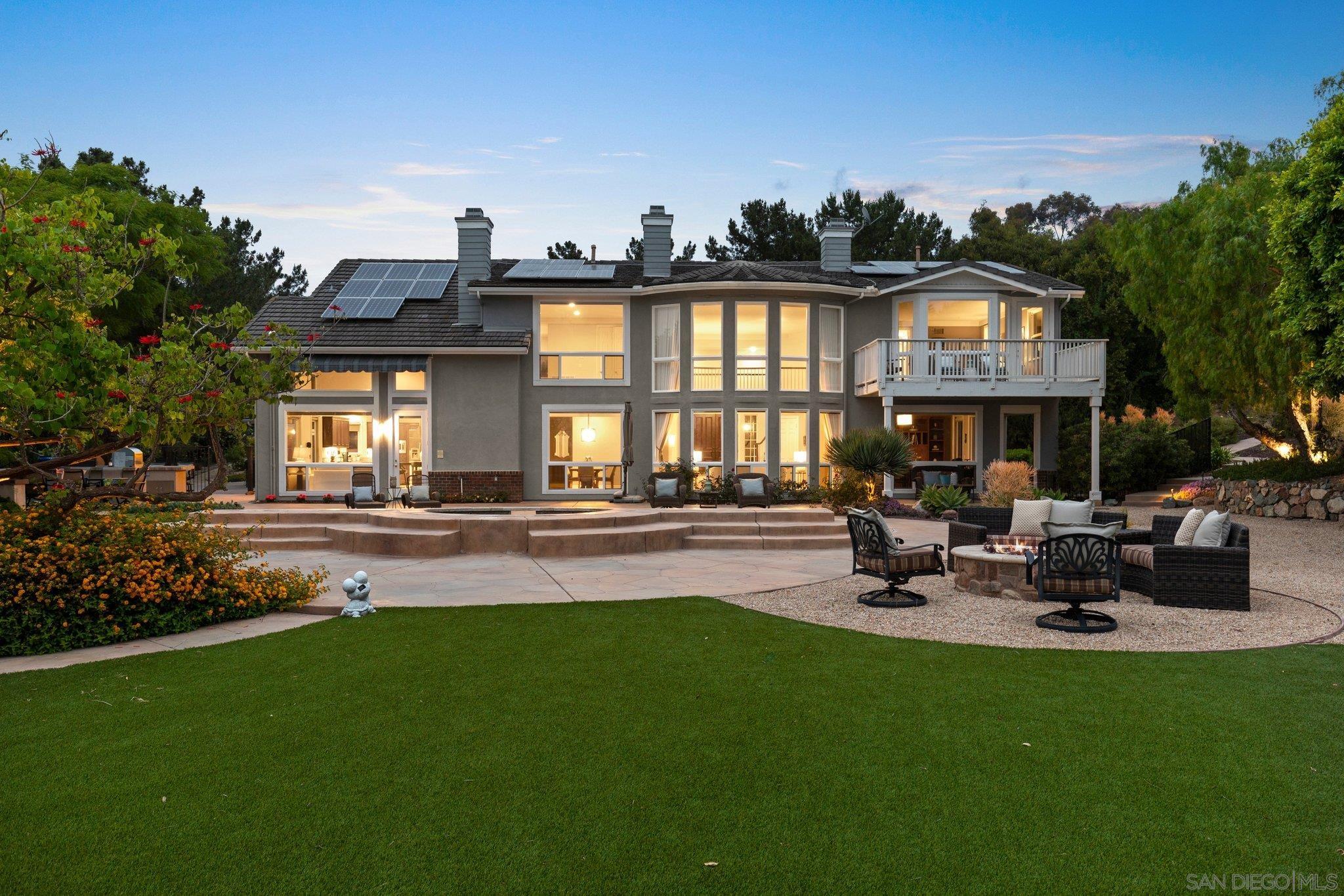 Detail Gallery Image 2 of 68 For 521  Latigo Row, Encinitas,  CA 92024 - 5 Beds | 4/1 Baths