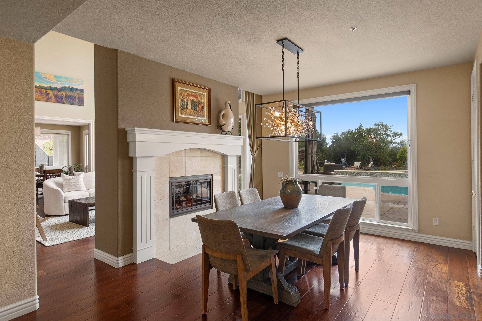 Detail Gallery Image 12 of 68 For 521  Latigo Row, Encinitas,  CA 92024 - 5 Beds | 4/1 Baths