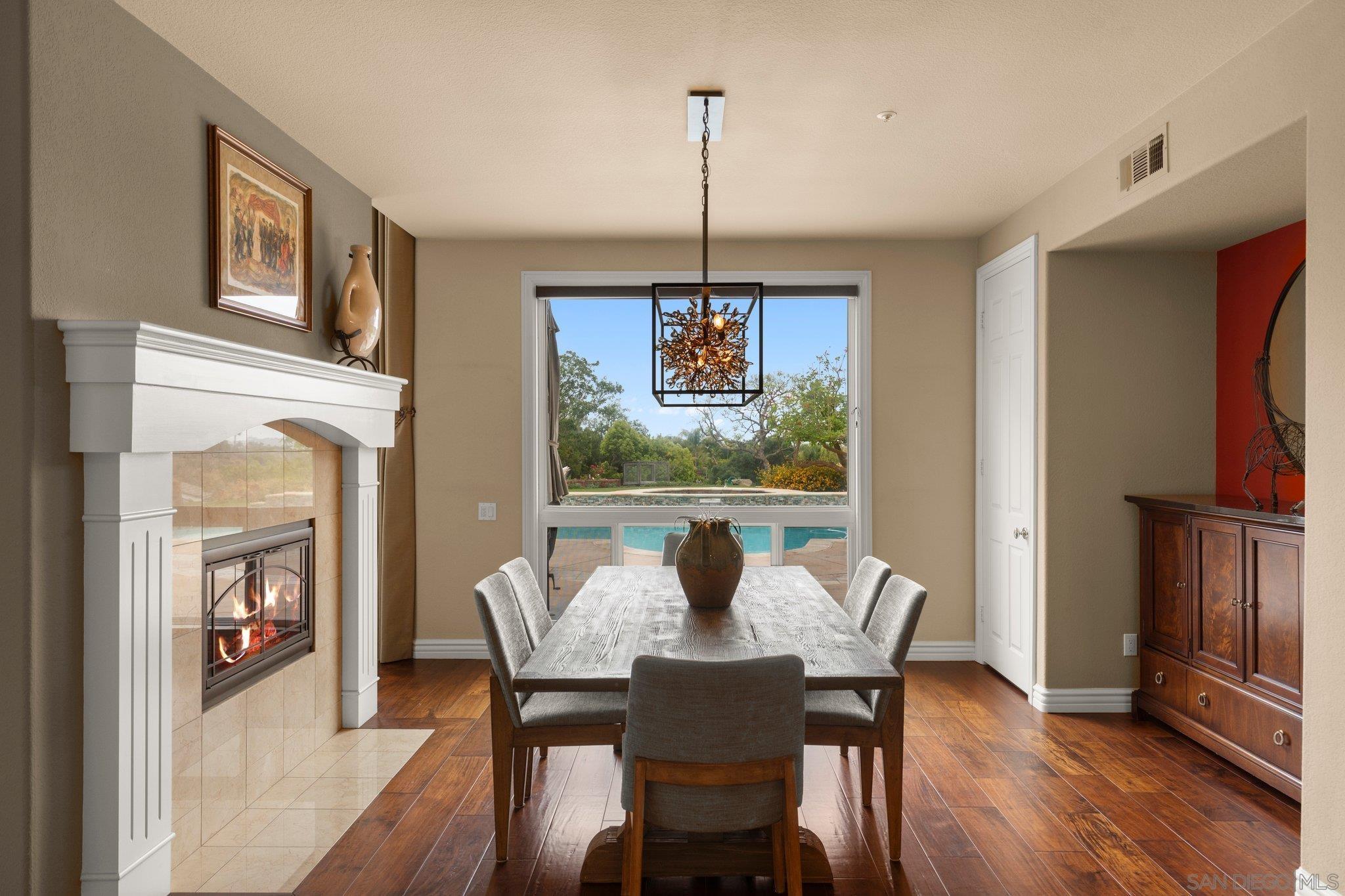 Detail Gallery Image 13 of 68 For 521  Latigo Row, Encinitas,  CA 92024 - 5 Beds | 4/1 Baths