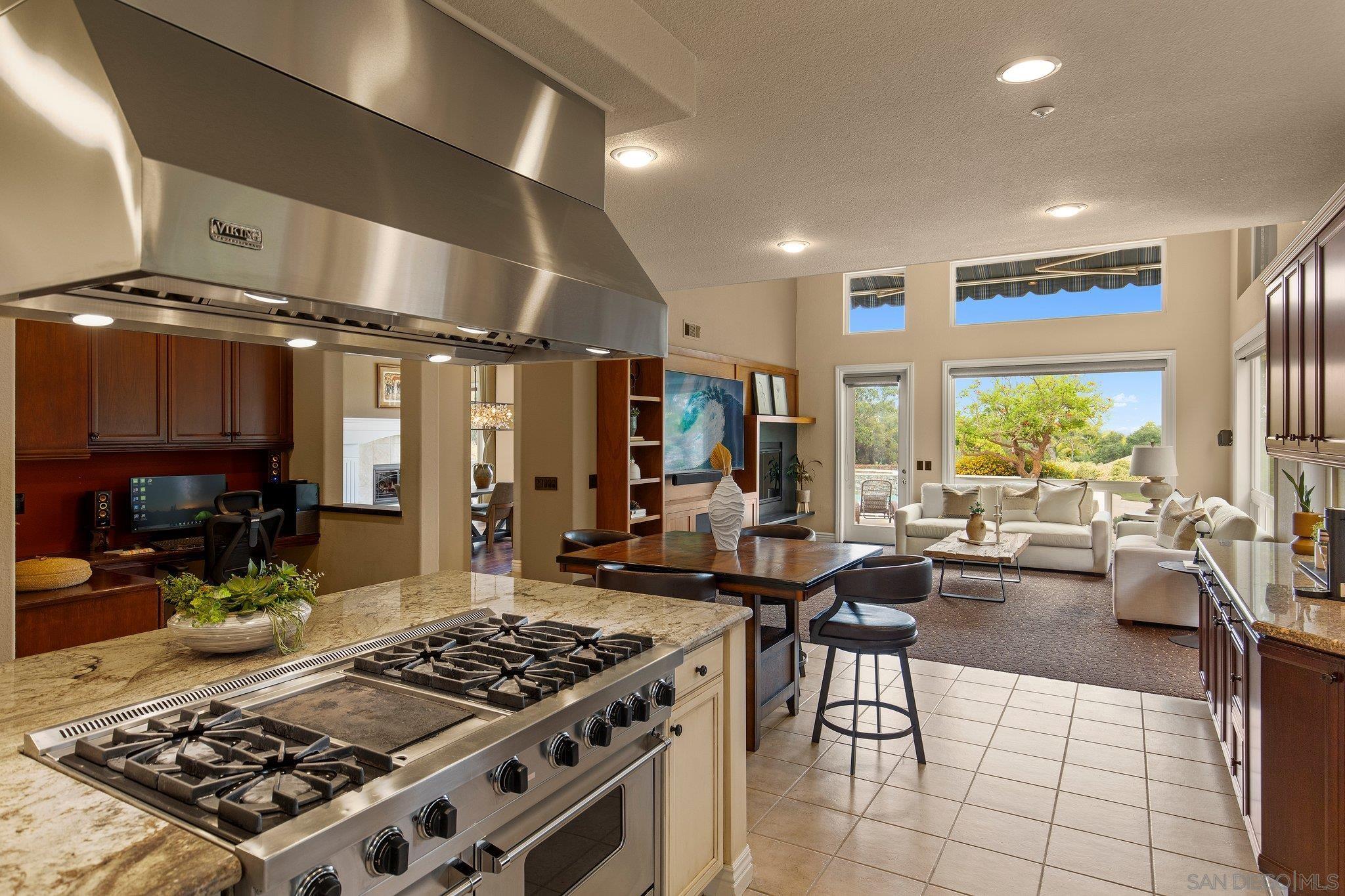 Detail Gallery Image 18 of 68 For 521  Latigo Row, Encinitas,  CA 92024 - 5 Beds | 4/1 Baths