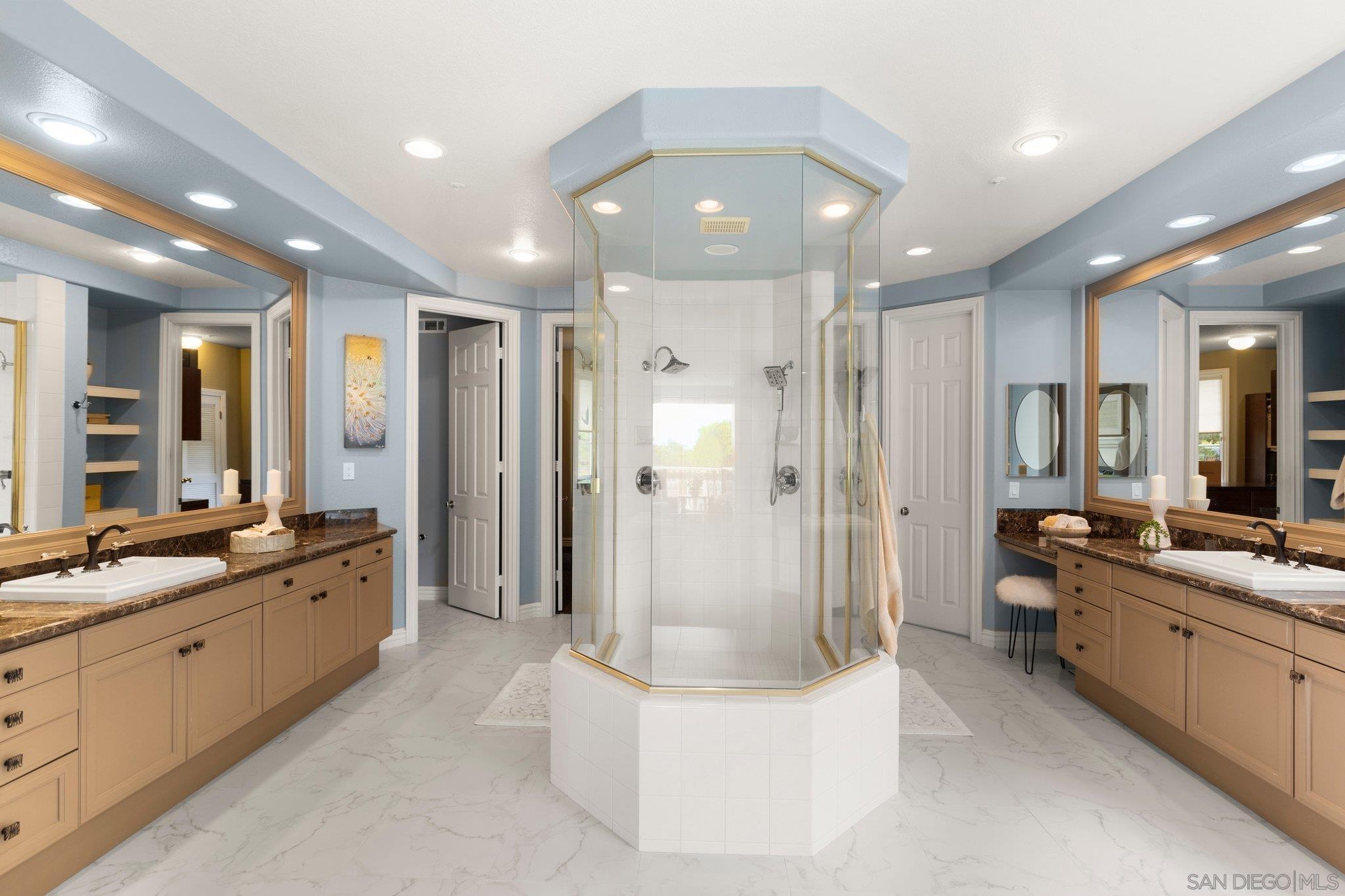 Detail Gallery Image 32 of 68 For 521  Latigo Row, Encinitas,  CA 92024 - 5 Beds | 4/1 Baths