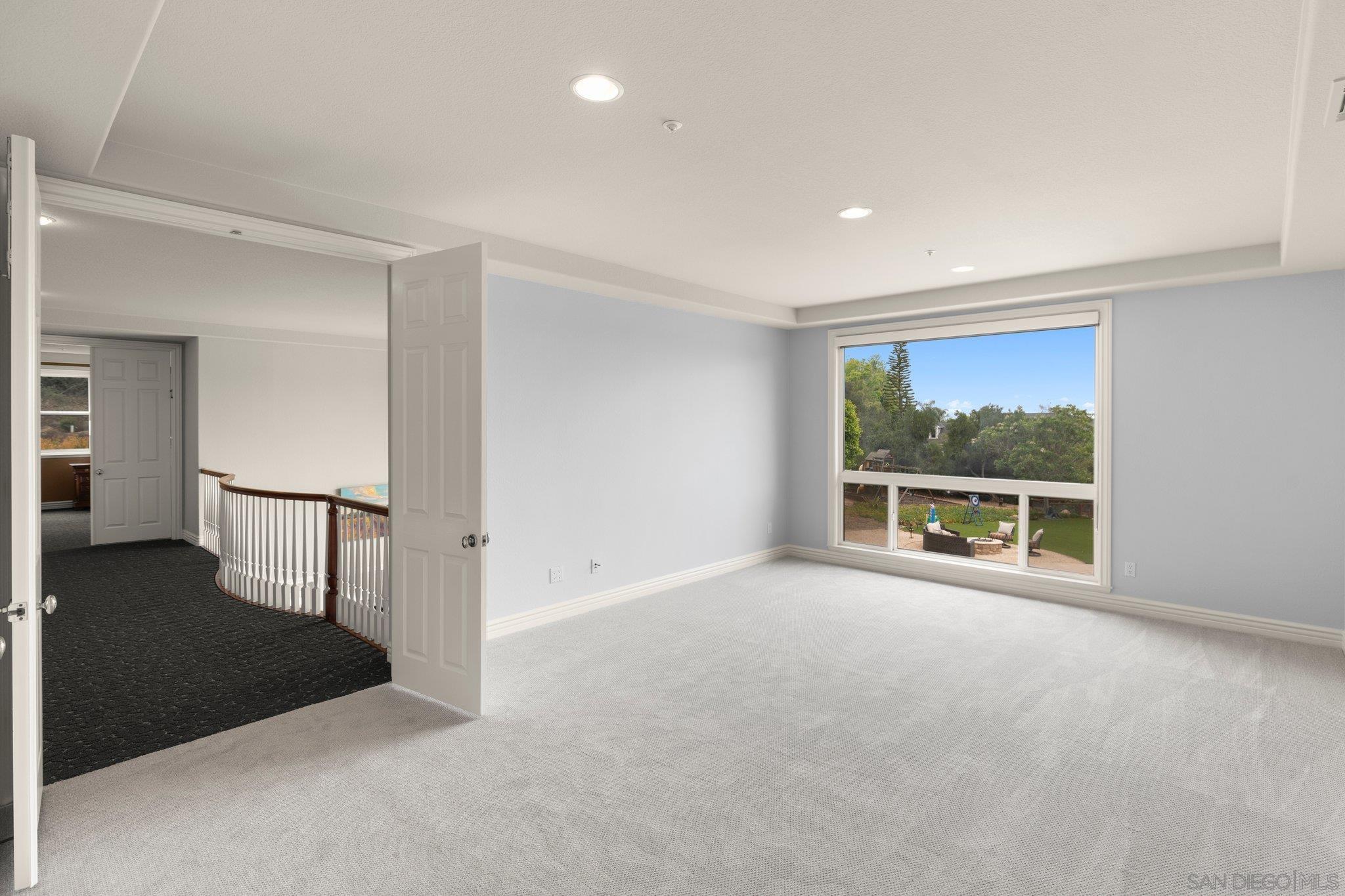 Detail Gallery Image 35 of 68 For 521  Latigo Row, Encinitas,  CA 92024 - 5 Beds | 4/1 Baths