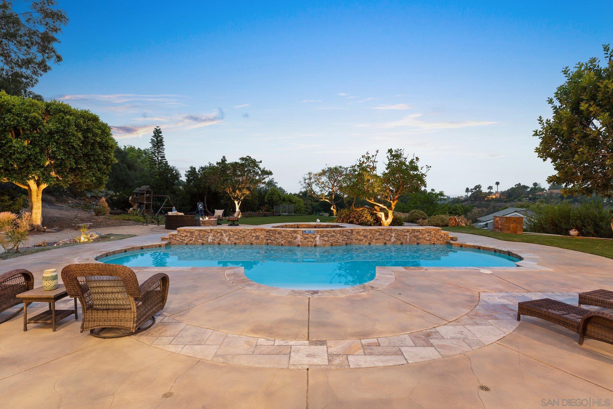 Detail Gallery Image 56 of 68 For 521  Latigo Row, Encinitas,  CA 92024 - 5 Beds | 4/1 Baths