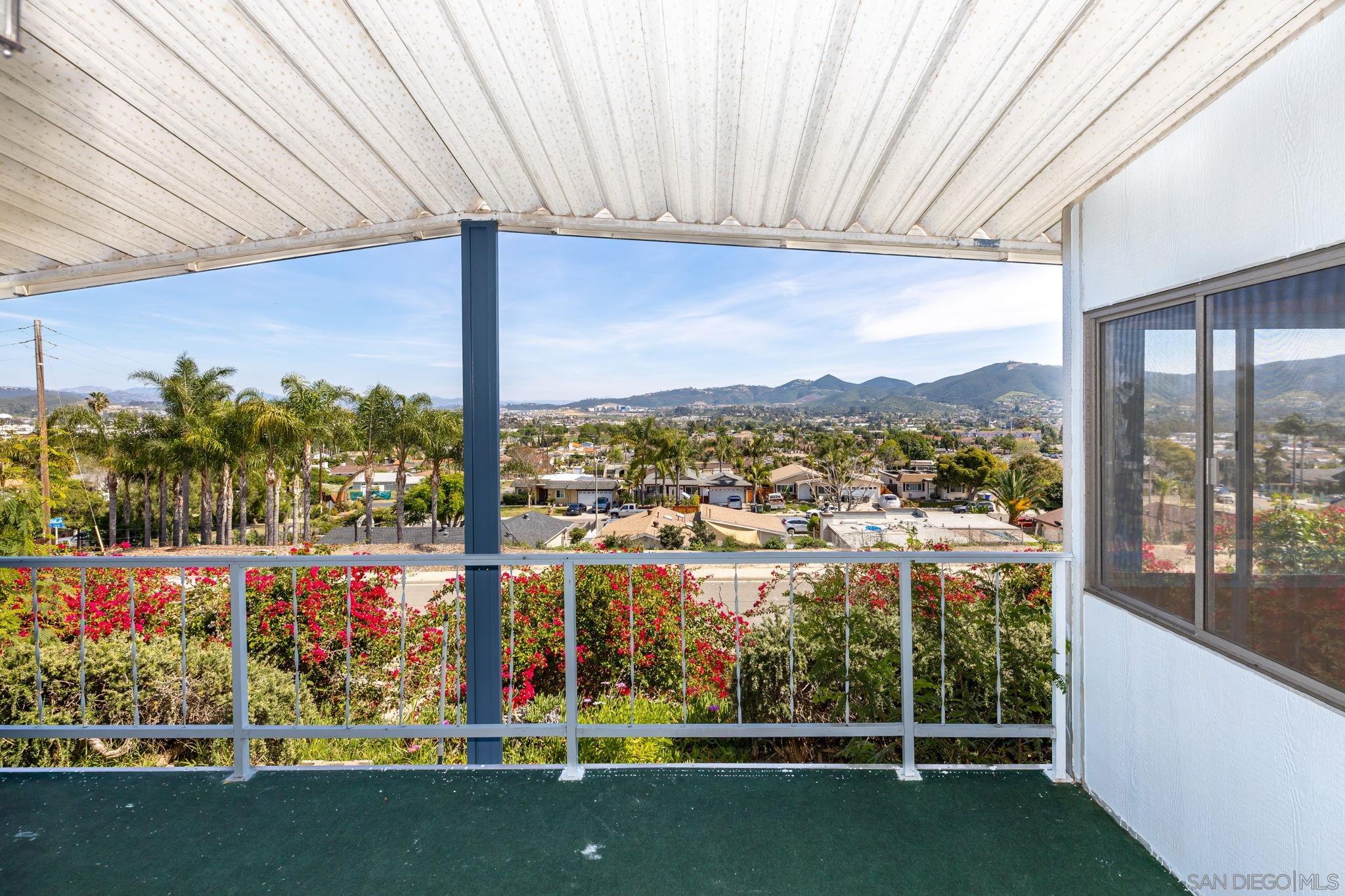 Detail Gallery Image 4 of 29 For 3535  Linda Vista Dr  Spc 29, San Marcos,  CA 92078 - 2 Beds | 2 Baths