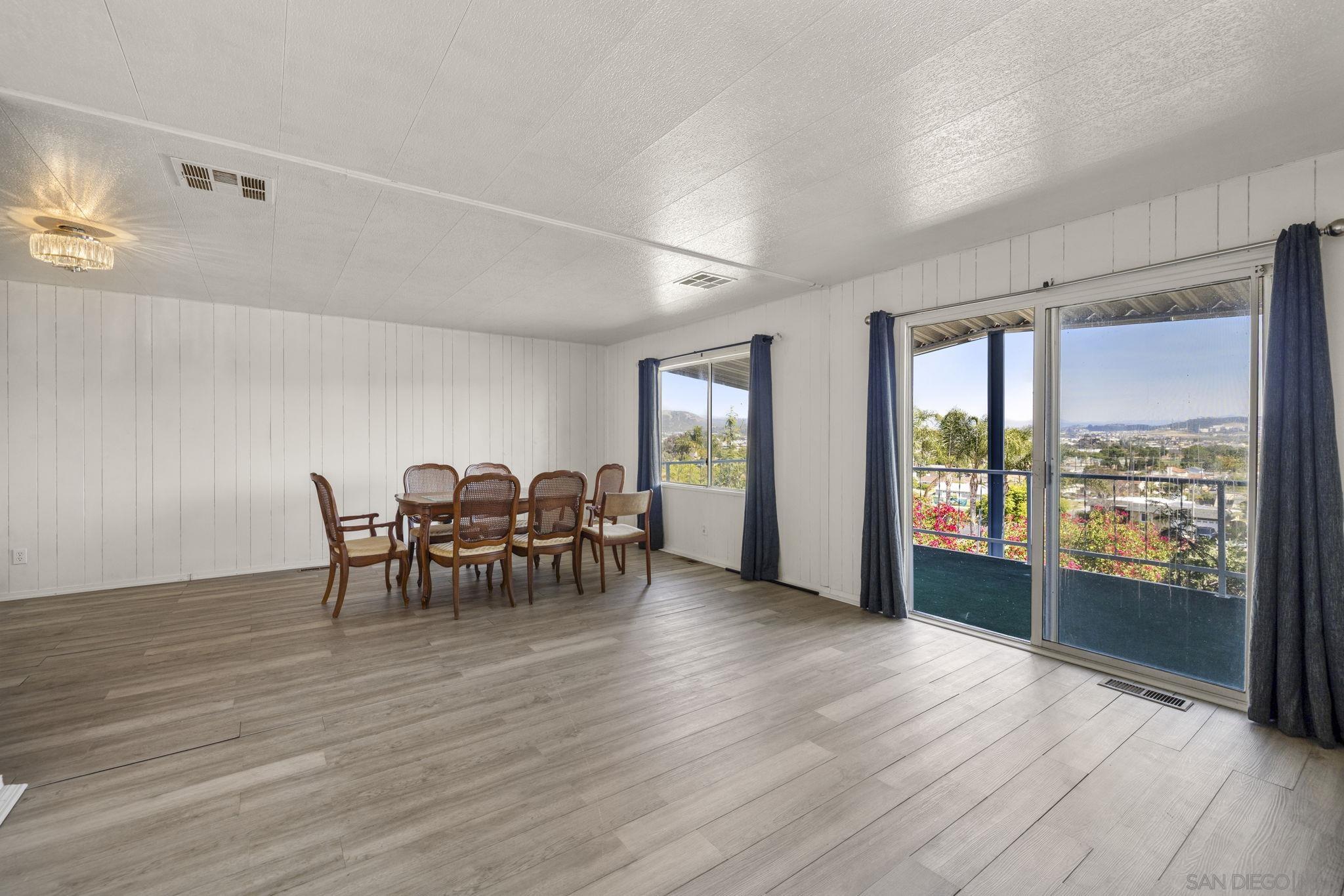 Detail Gallery Image 6 of 29 For 3535  Linda Vista Dr  Spc 29, San Marcos,  CA 92078 - 2 Beds | 2 Baths