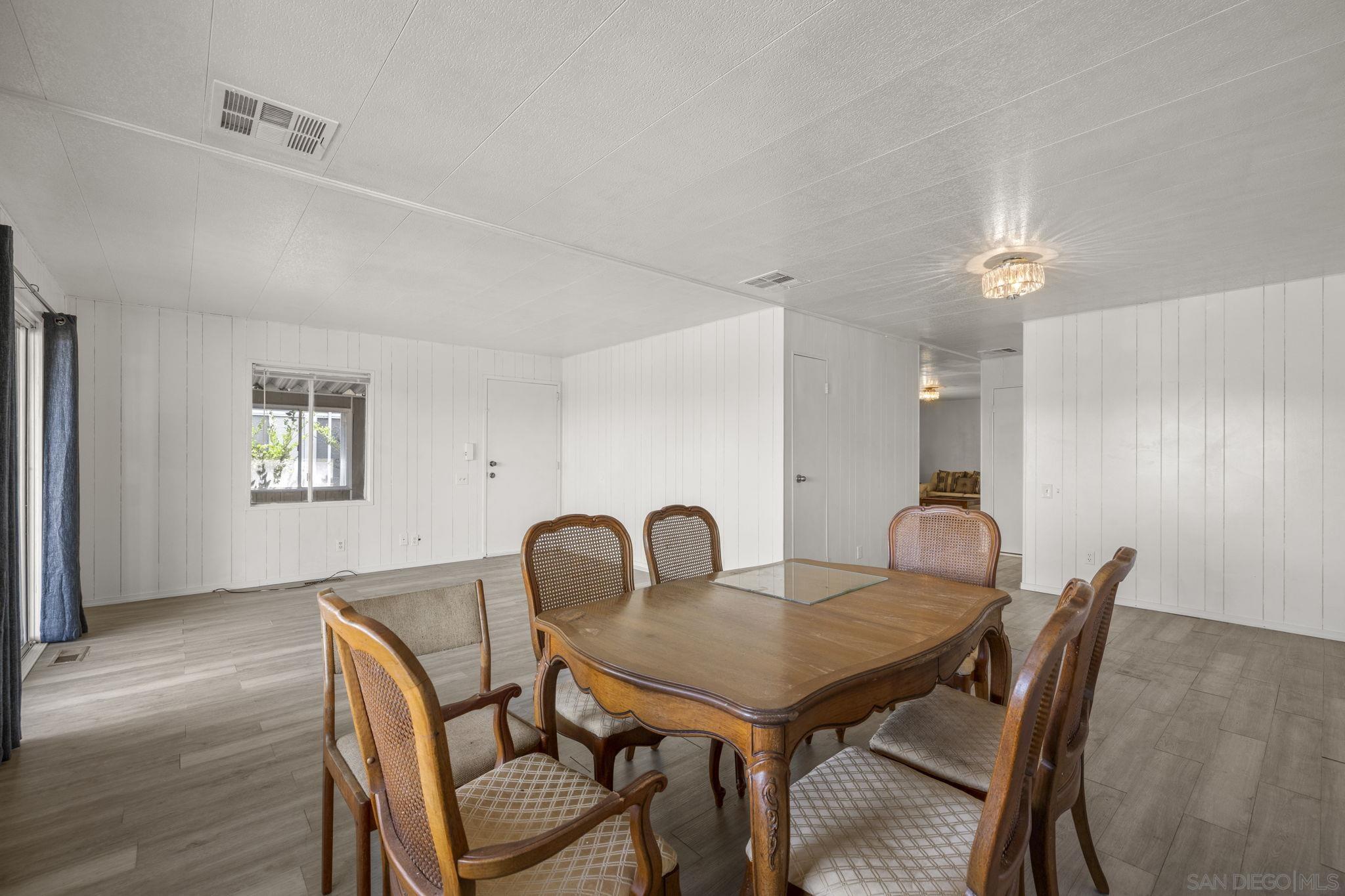 Detail Gallery Image 7 of 29 For 3535  Linda Vista Dr  Spc 29, San Marcos,  CA 92078 - 2 Beds | 2 Baths