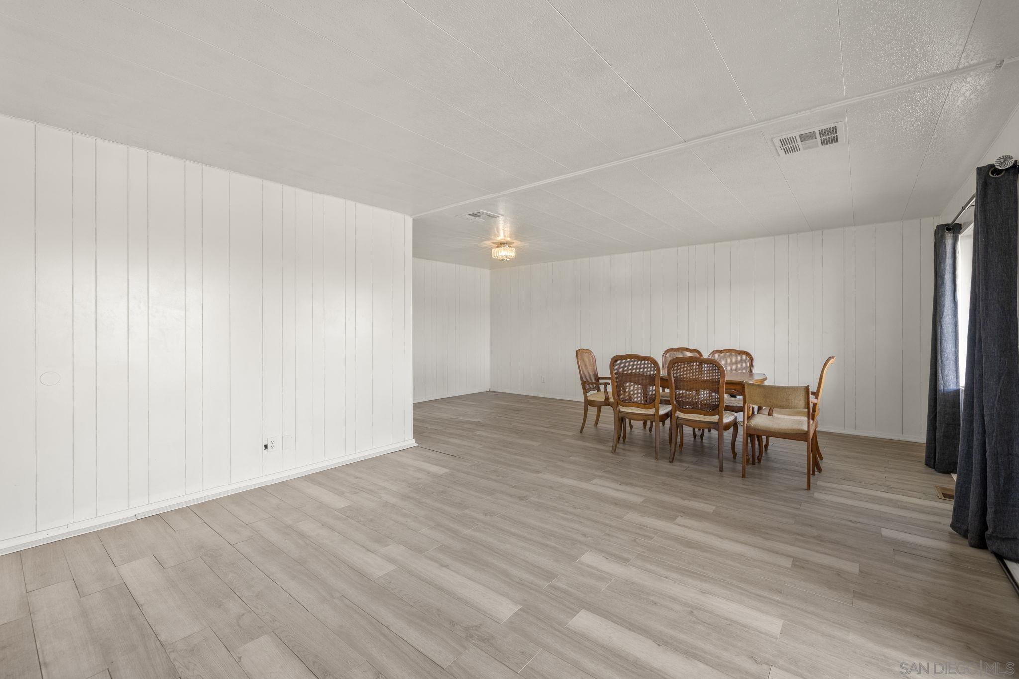 Detail Gallery Image 8 of 29 For 3535  Linda Vista Dr  Spc 29, San Marcos,  CA 92078 - 2 Beds | 2 Baths