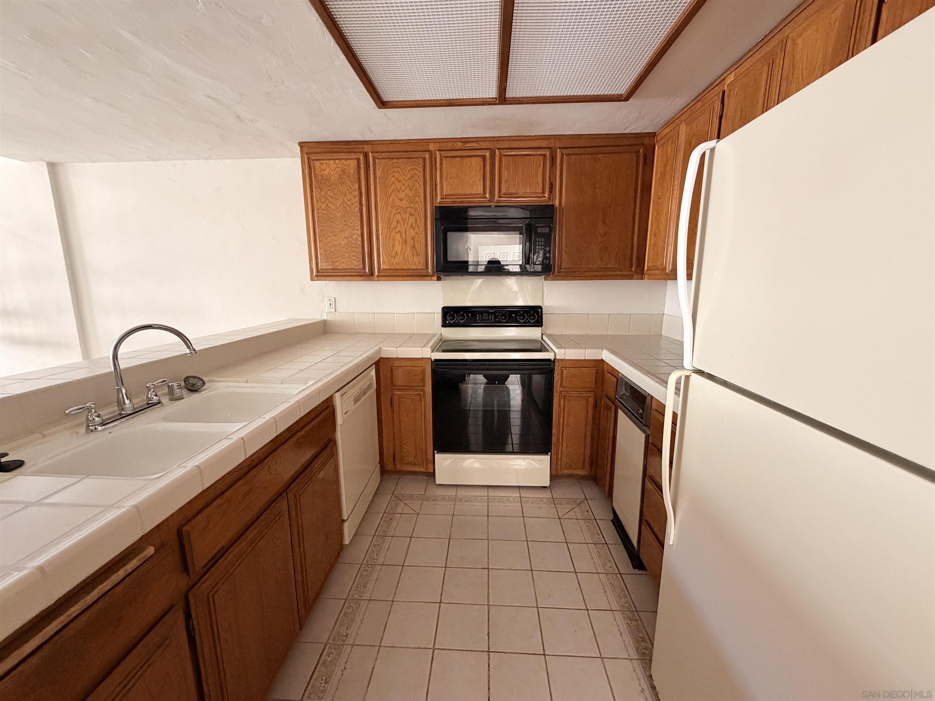 Detail Gallery Image 53 of 73 For 4012  Nobel  #303,  San Diego,  CA 92122 - 1 Beds | 1 Baths