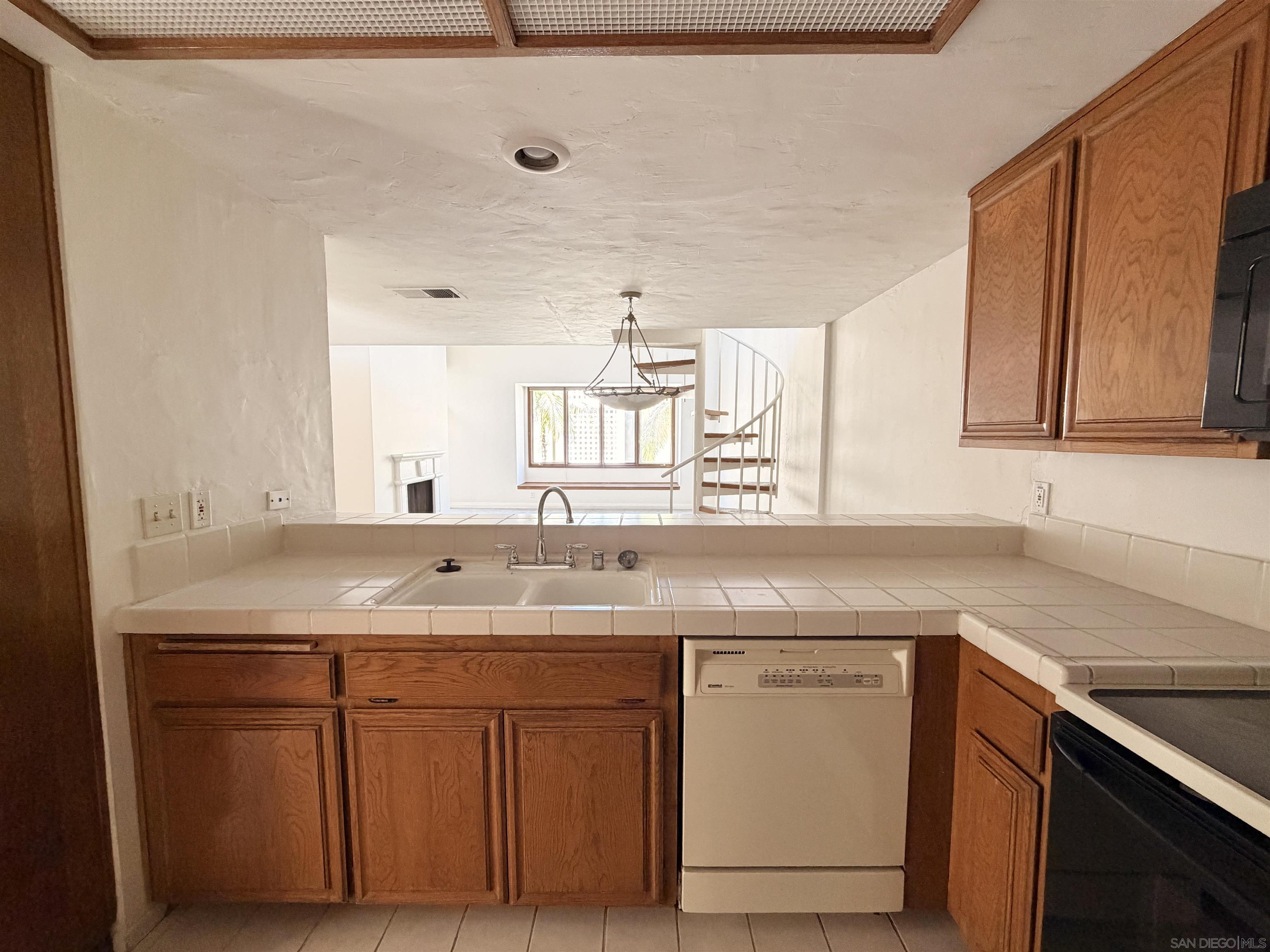 Detail Gallery Image 56 of 73 For 4012  Nobel  #303,  San Diego,  CA 92122 - 1 Beds | 1 Baths