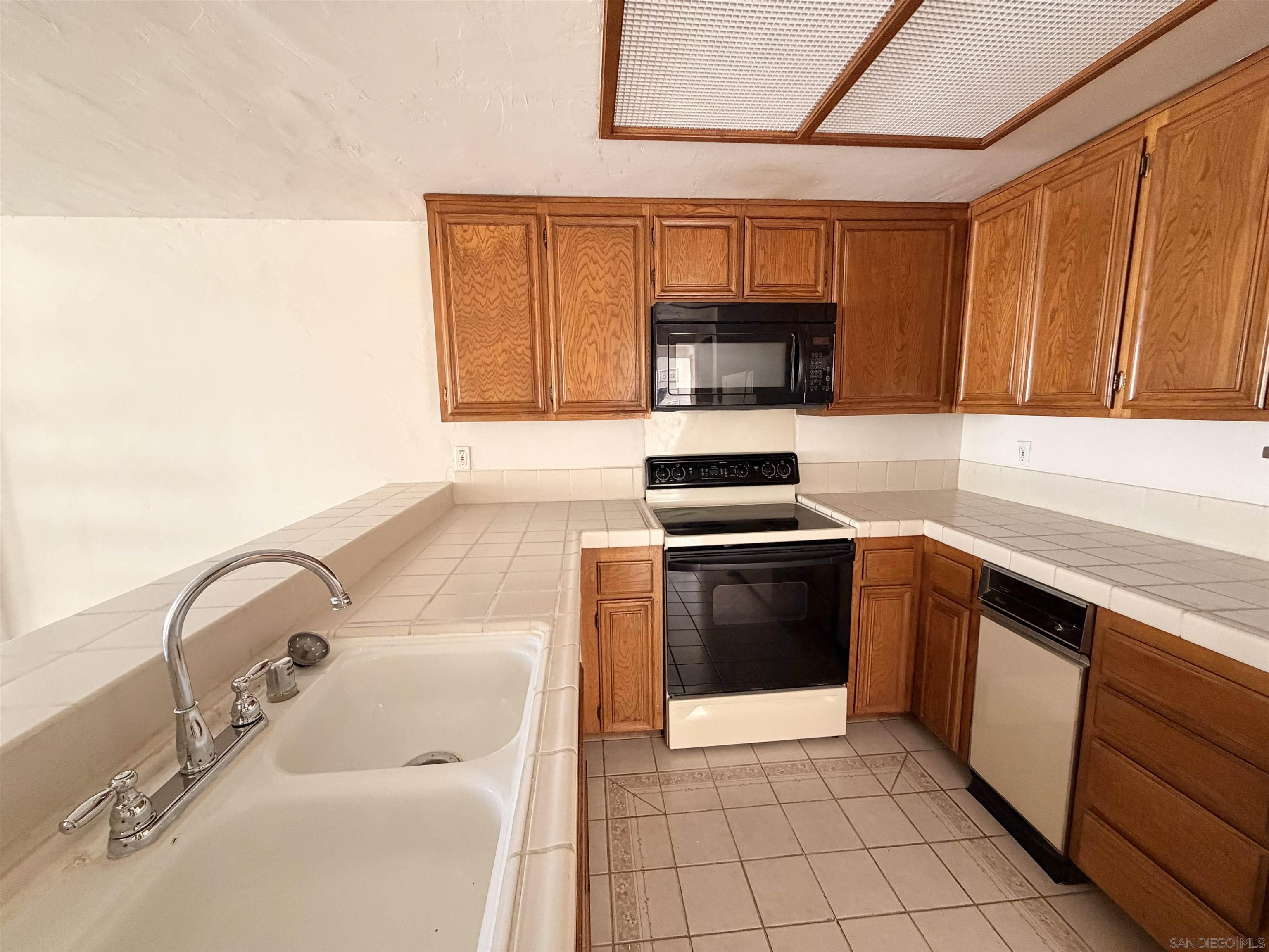 Detail Gallery Image 58 of 73 For 4012  Nobel  #303,  San Diego,  CA 92122 - 1 Beds | 1 Baths