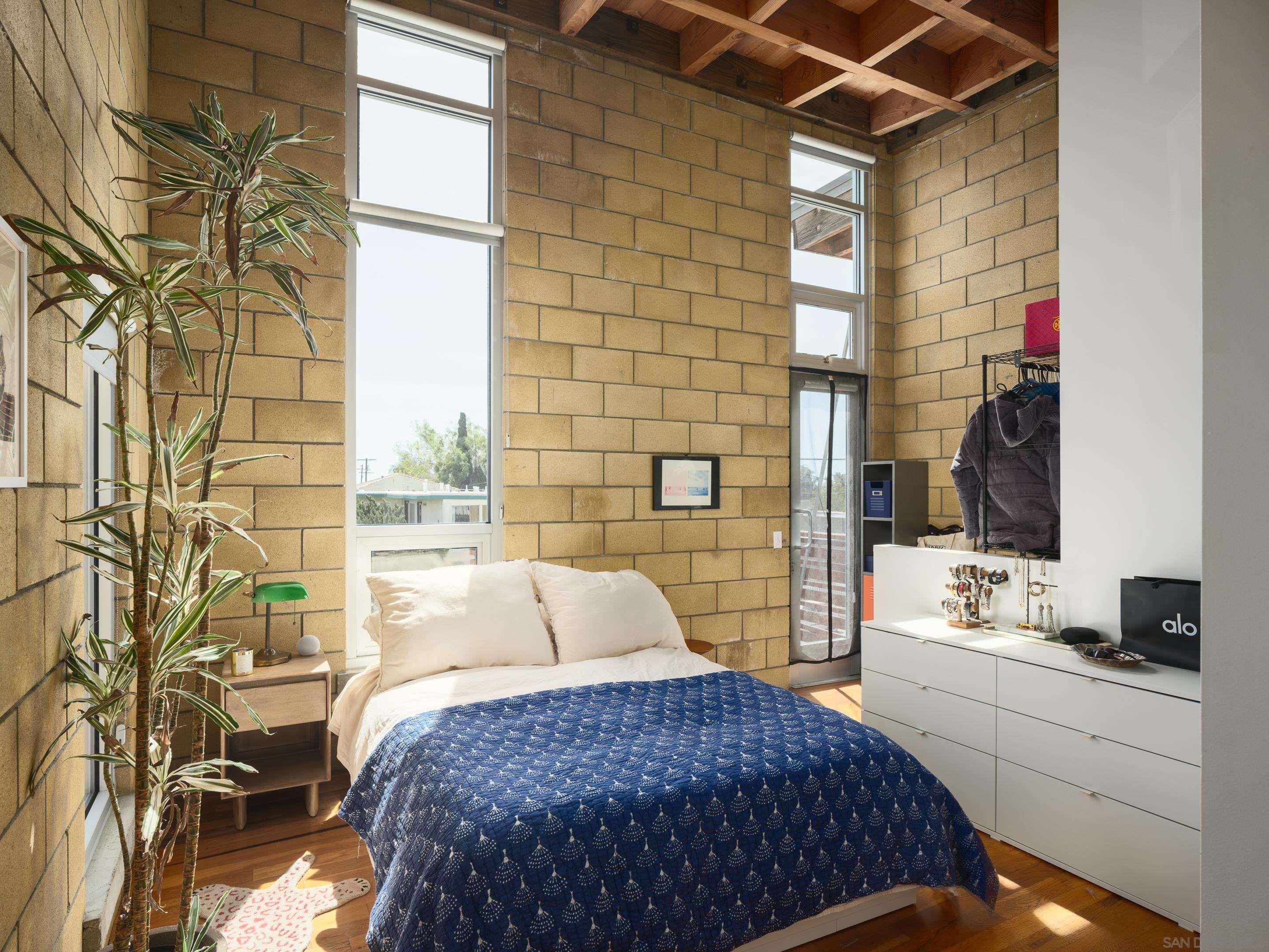 Detail Gallery Image 19 of 66 For 2202  30th St, San Diego,  CA 92104 - – Beds | – Baths