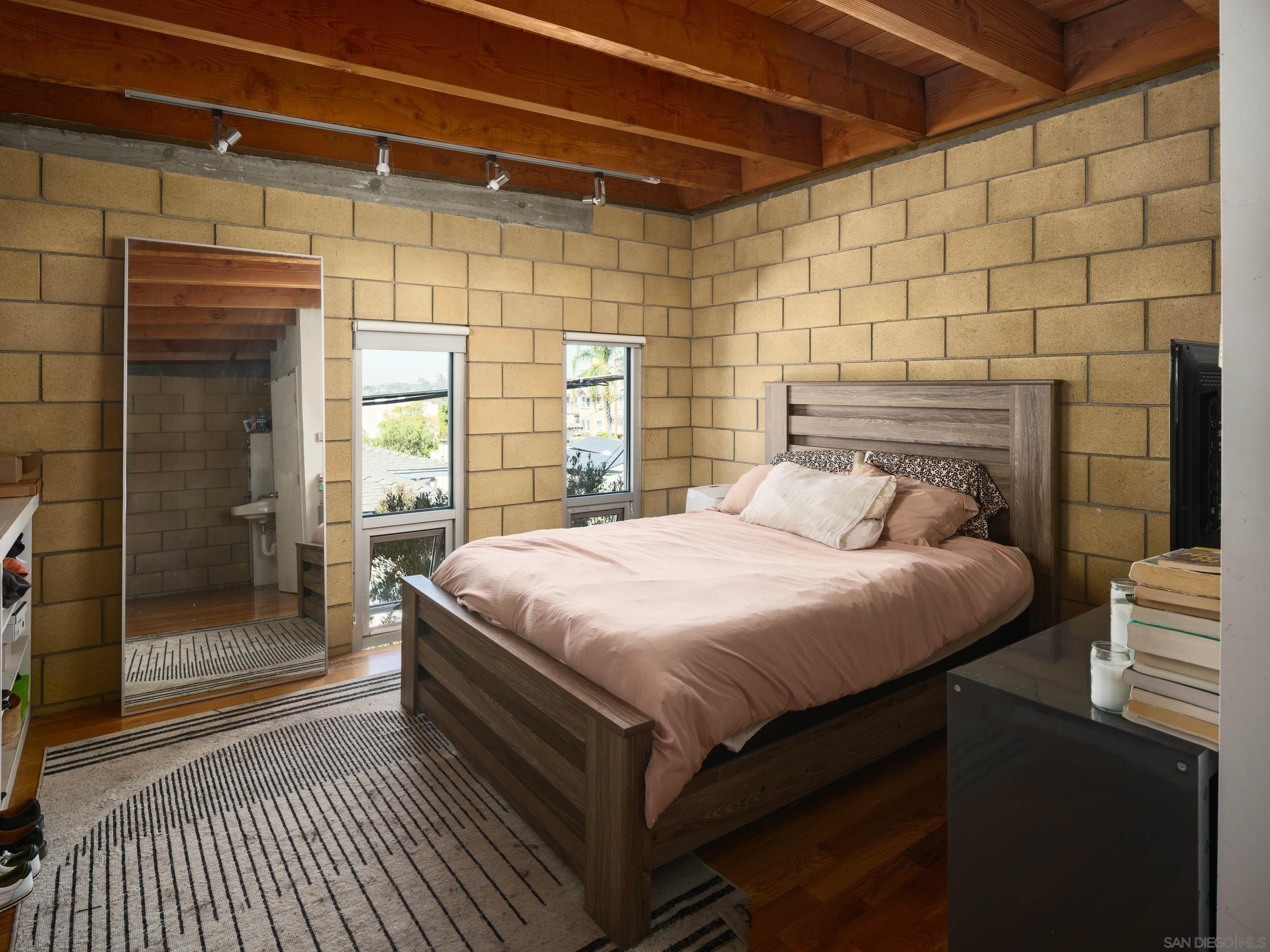 Detail Gallery Image 23 of 66 For 2202  30th St, San Diego,  CA 92104 - – Beds | – Baths