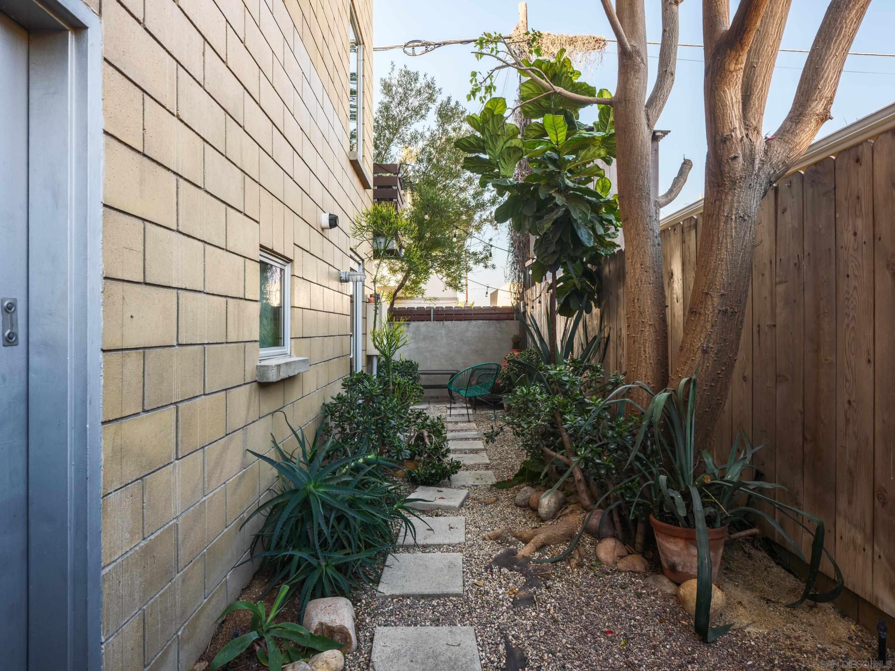 Detail Gallery Image 29 of 66 For 2202  30th St, San Diego,  CA 92104 - – Beds | – Baths