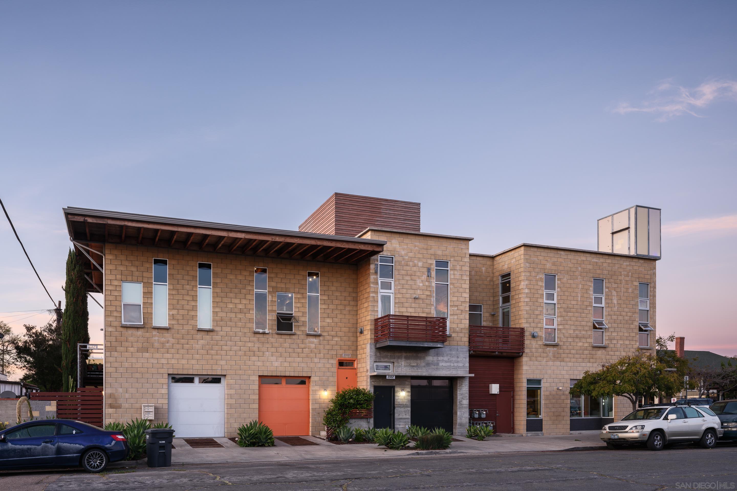 Detail Gallery Image 4 of 66 For 2202  30th St, San Diego,  CA 92104 - – Beds | – Baths