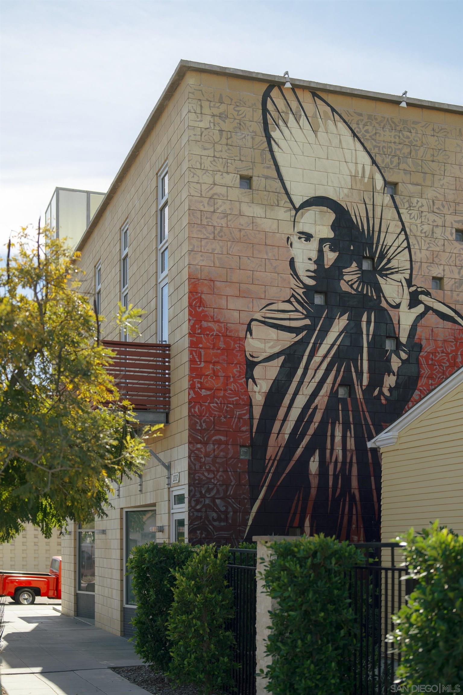 Detail Gallery Image 9 of 66 For 2202  30th St, San Diego,  CA 92104 - – Beds | – Baths