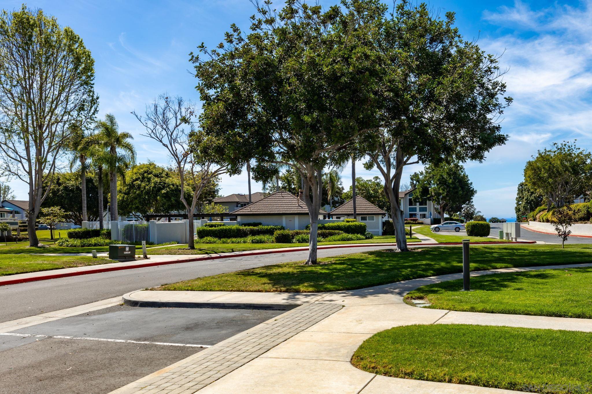Detail Gallery Image 25 of 33 For 883  Ginger Ave, Carlsbad,  CA 92011 - 2 Beds | 1/1 Baths